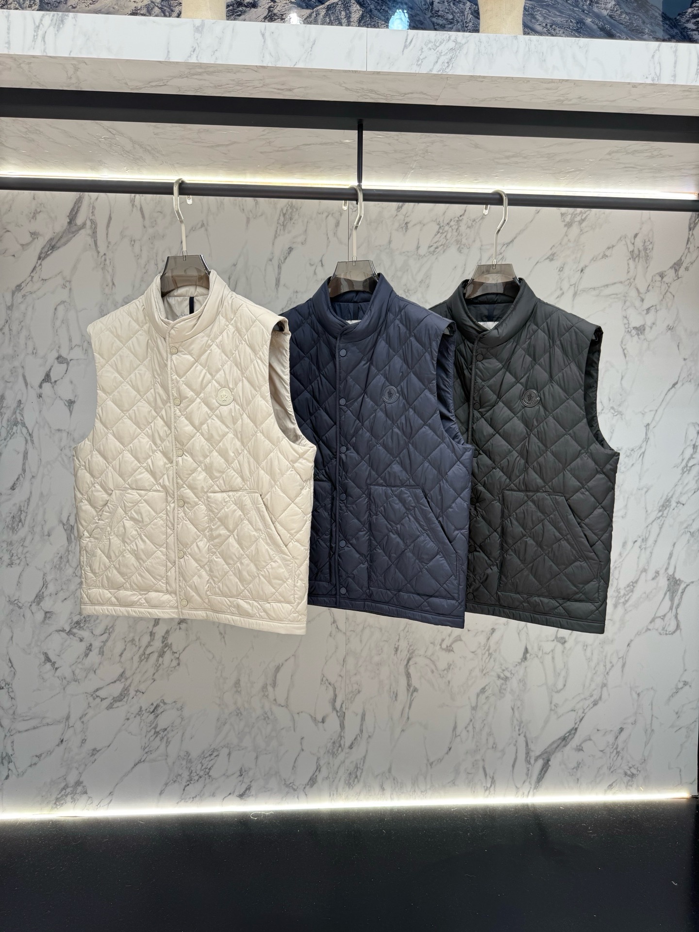 Áo Khoác Gile Moncler