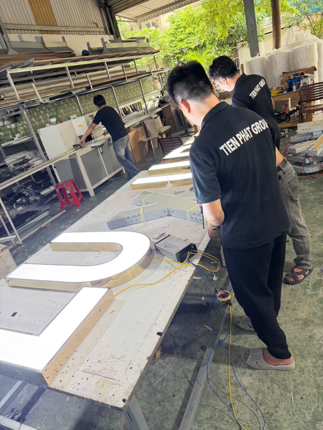 Gia Công Chữ Kim Loại Tại Xưởng Tiến Phát Group Chuyên Nghiệp