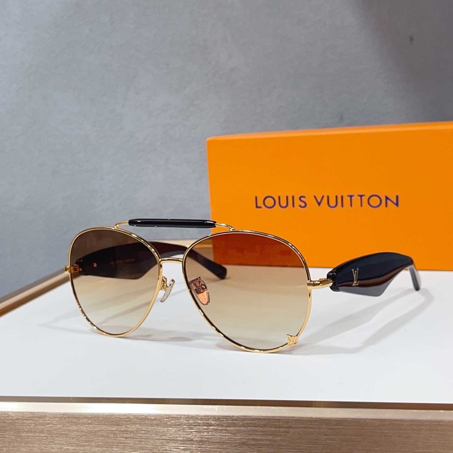 Kính LV_thumbnail_3