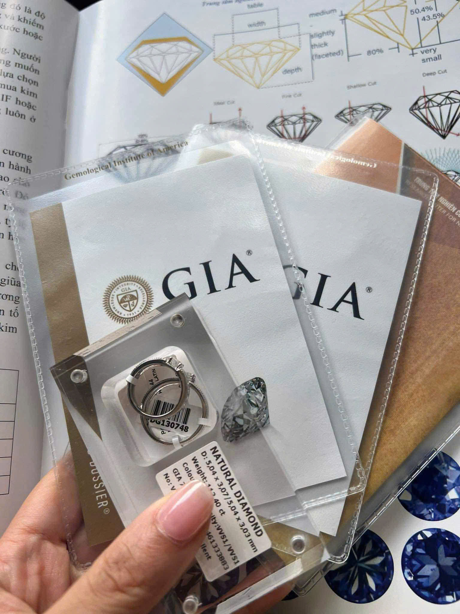 Nhẫn Cầu Hôn Kim Cương Trả Góp — Có Nên Không Và Cách Làm Đúng?