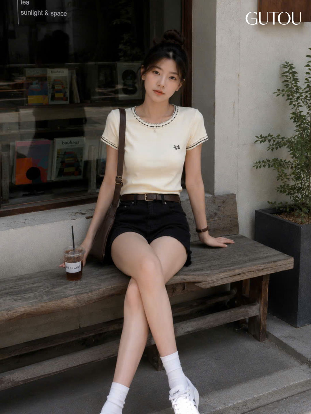 [ GUTOU ] Áo Thun Slim Fit Viền Nổi Phối Họa Tiết