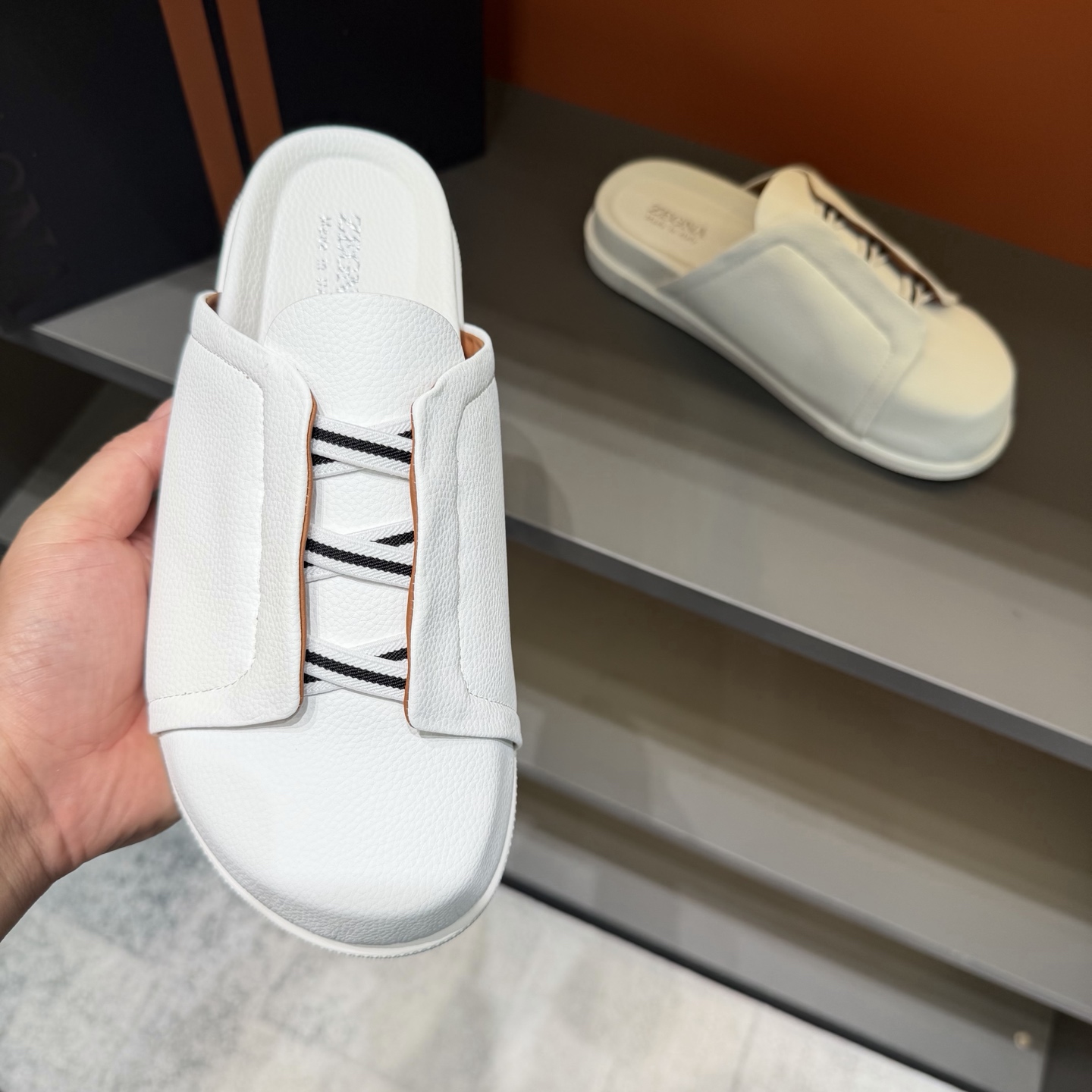 Sục Zegna_thumbnail_2