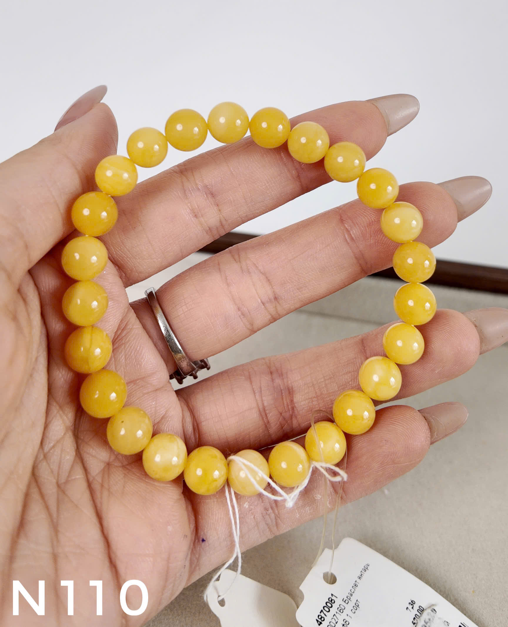 Vòng Tay Hổ Phách Hoàng Gia Vân Sữa Hạt Tròn – N110
