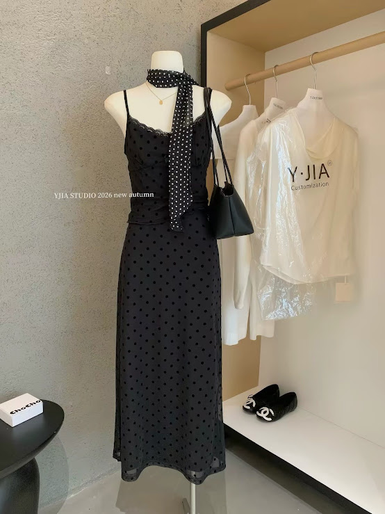 Lucas - Set váy 2 dây chấm bi viền ren dáng dài + áo khoác cardigan cài cúc + khắn chấm bi_thumbnail_2