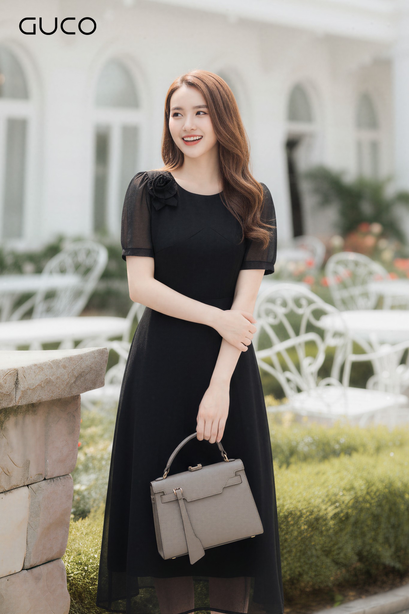 ĐẦM XÒE CỔ TRÒN ĐÍNH HOA - ĐEN