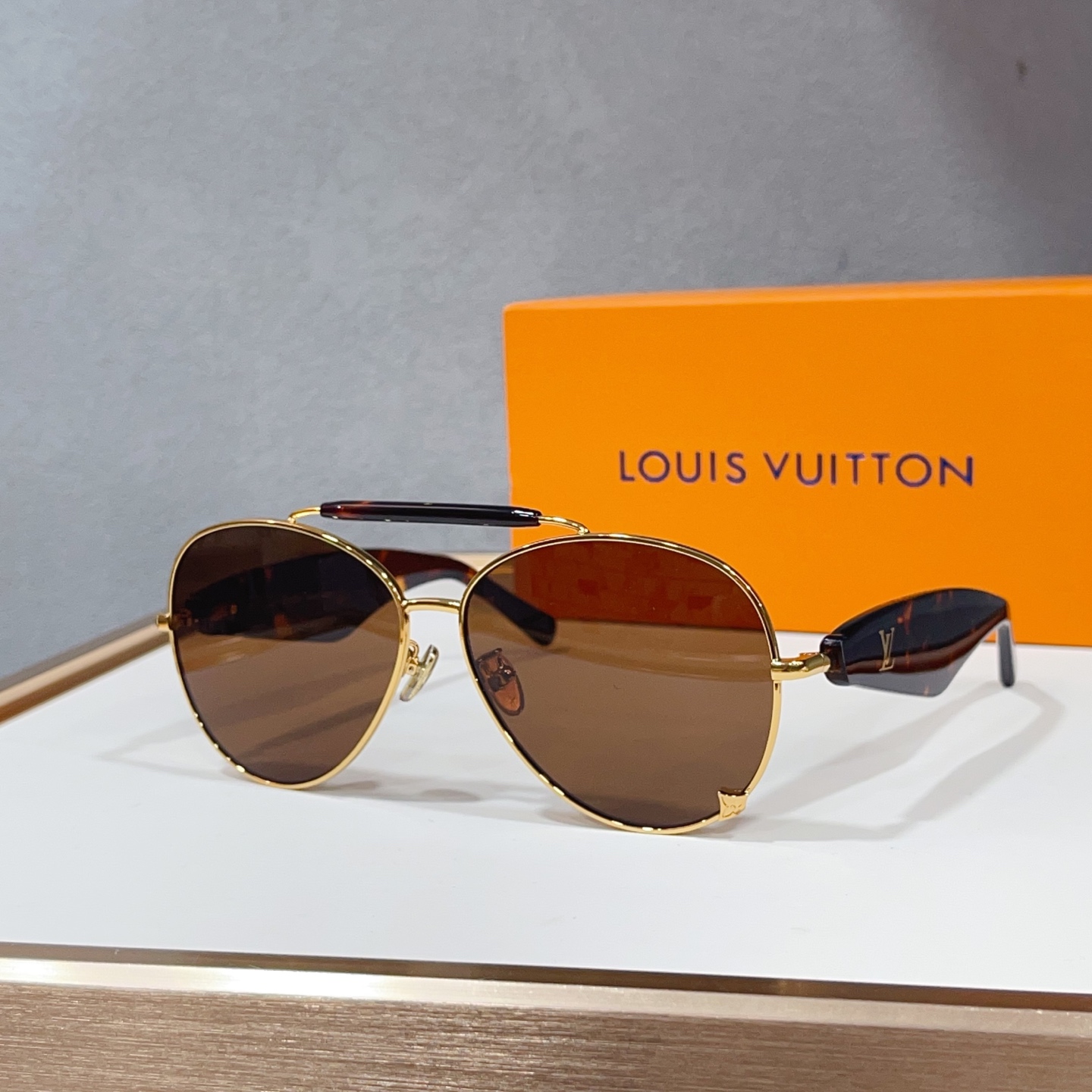 Kính LV_thumbnail_2