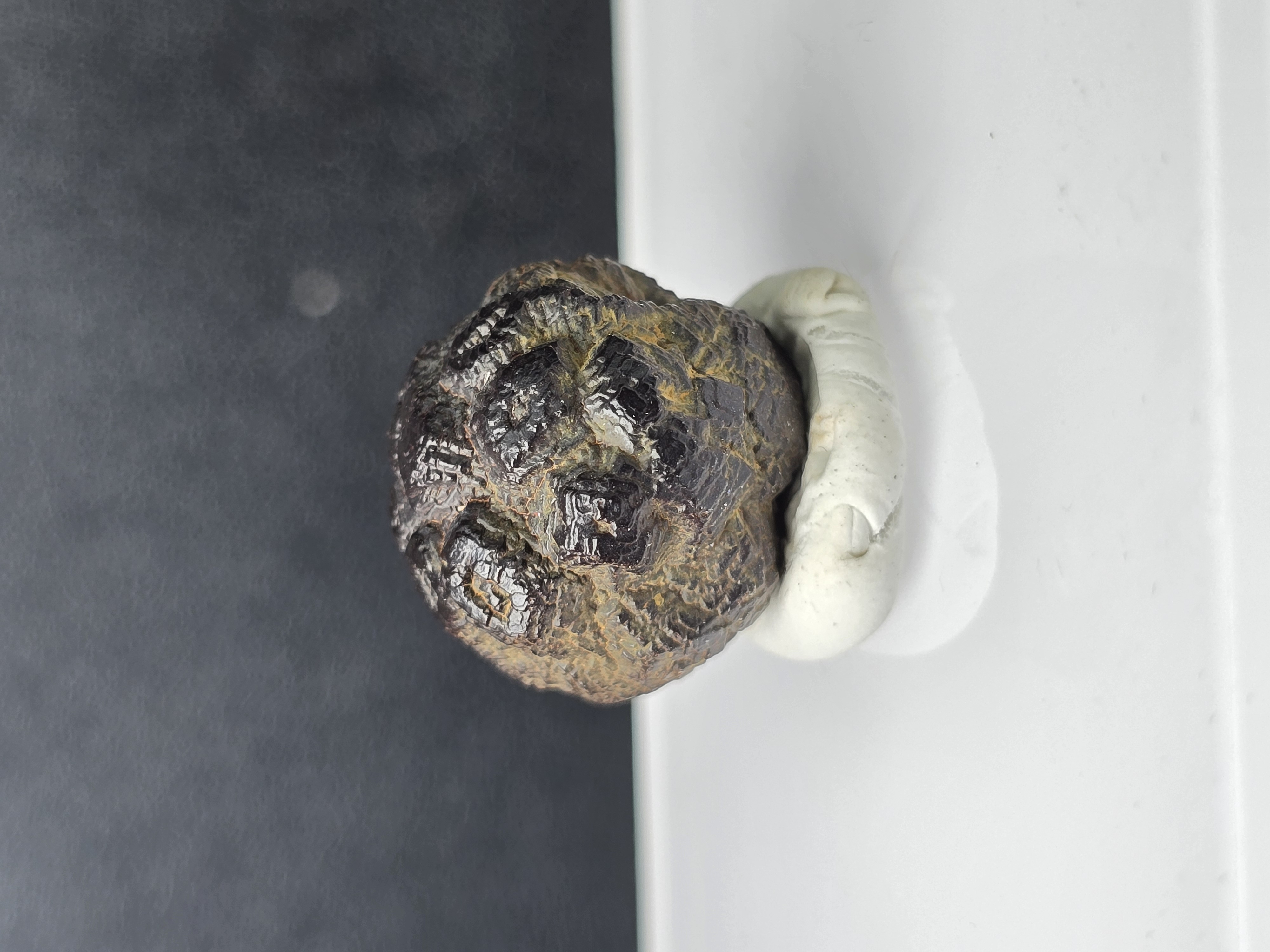 Hạt Đá Tiên Tri Prophecy Stone có xỏ lỗ xuyên - xuất xứ khu vực sa mạc Sahara, Ai Cập Size ~2cm_thumbnail_3