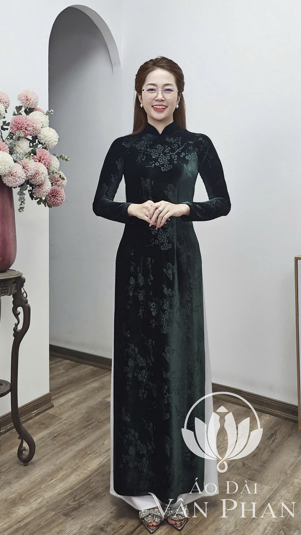 Nhung 91CC áo dài cổ 3p tay dài nhung xanh ngọc lục bảo lá trúc