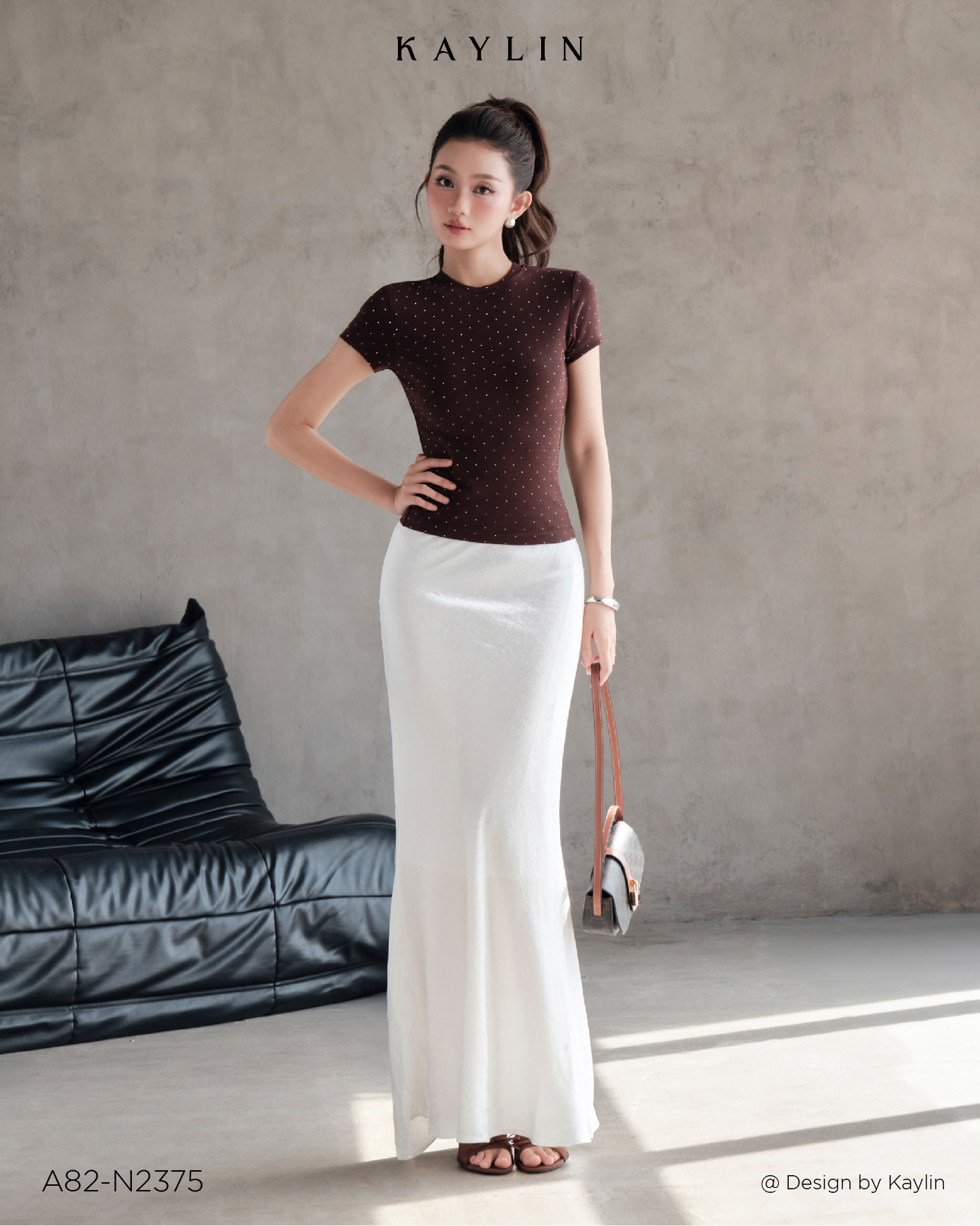 Áo Thun Basic Đính Đá KAYLIN Light Text Tee