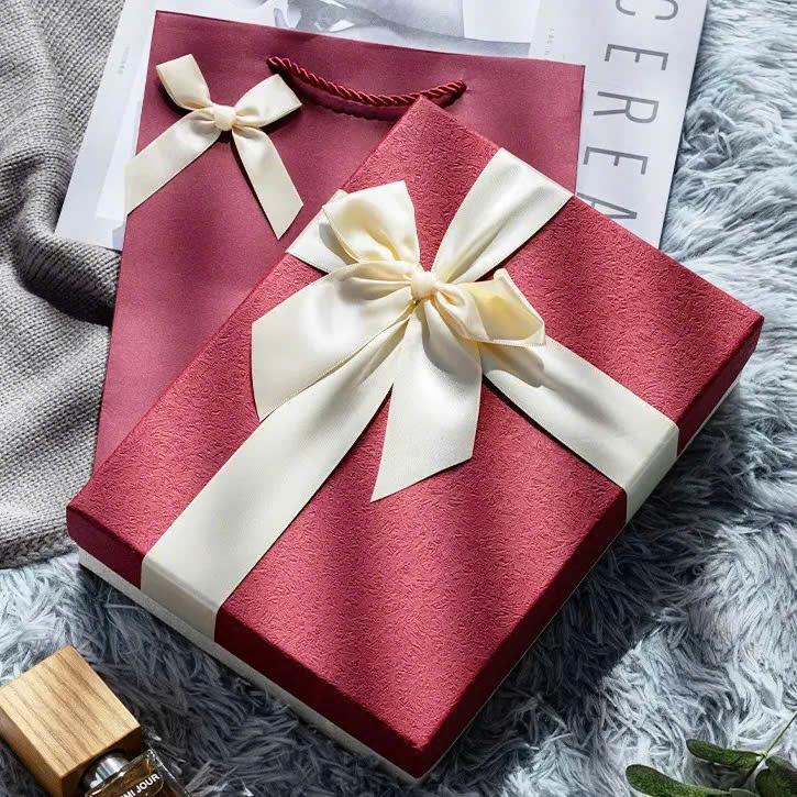 Hộp Quà Tặng Size 35x25x9 Cunbag Gắn Nơ Màu Đỏ Sang Trọng Thiết Kế Tinh Tế Dịp Sinh Nhật HCUN002_thumbnail_3