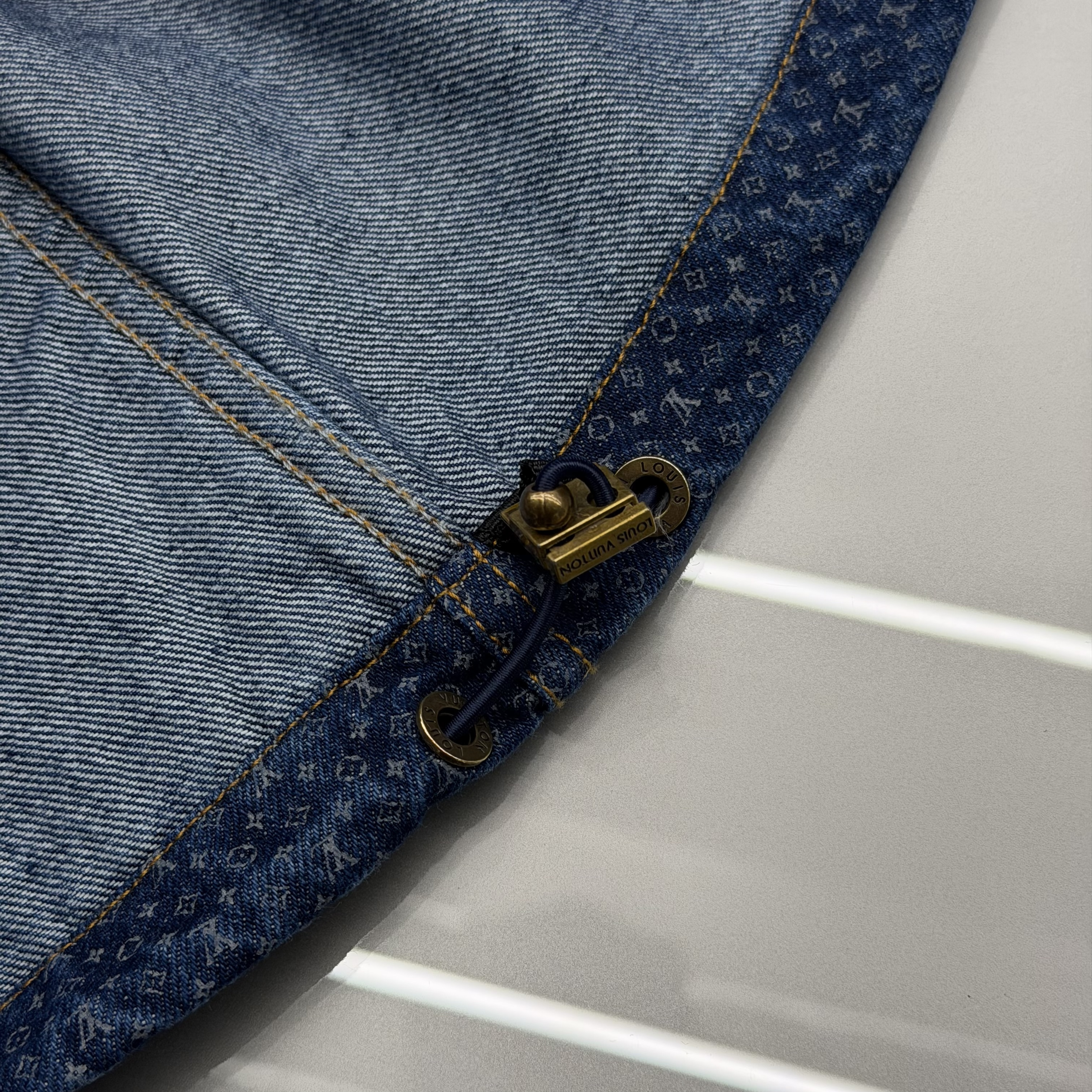 Bộ LV _thumbnail_5