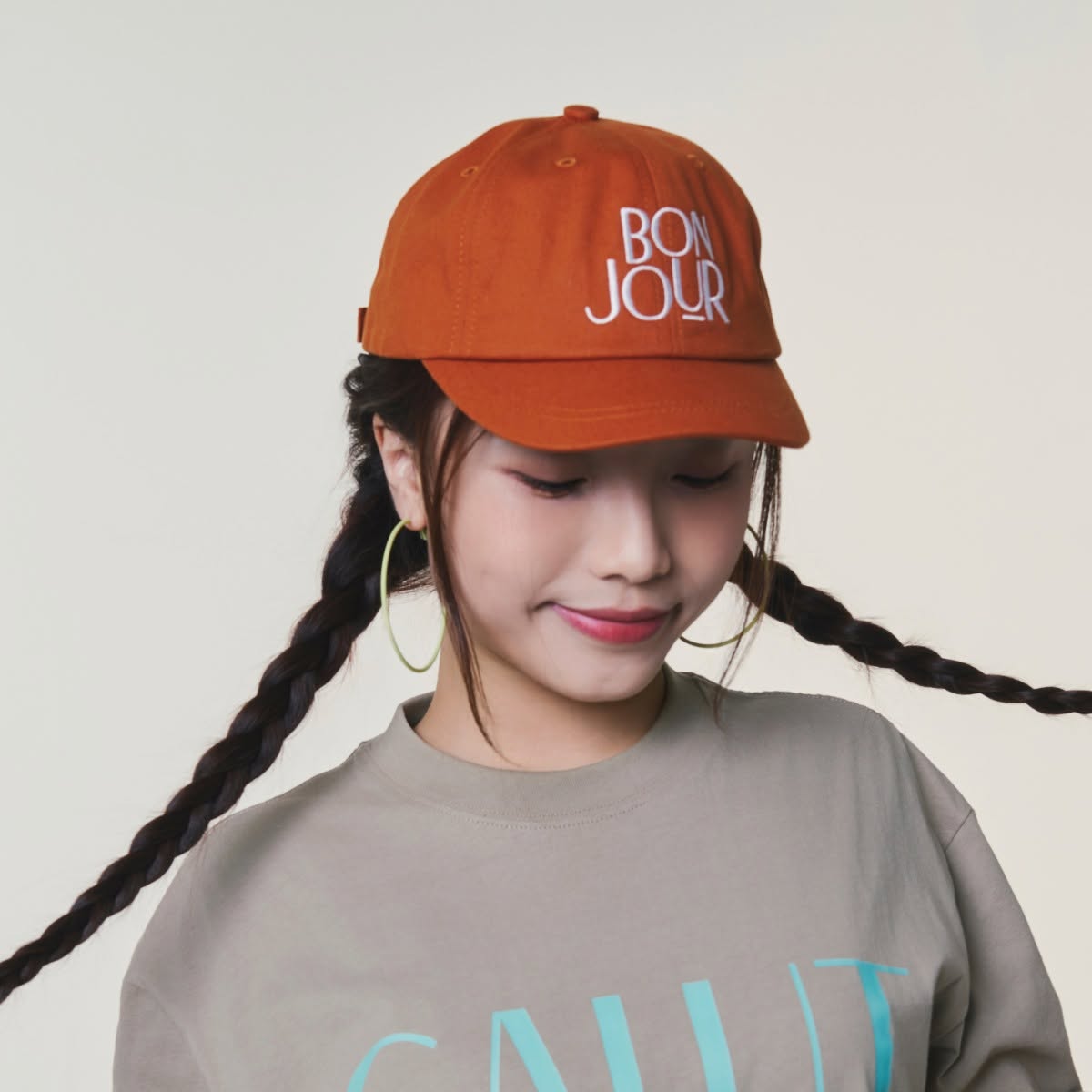 Nón Lưỡi Trai CROISÉ Navy Thêu Hoa Văn Di Sản Màu Đỏ Xanh Lá Viền Vàng Phối Lưới Thoáng Unisex Trẻ Trung