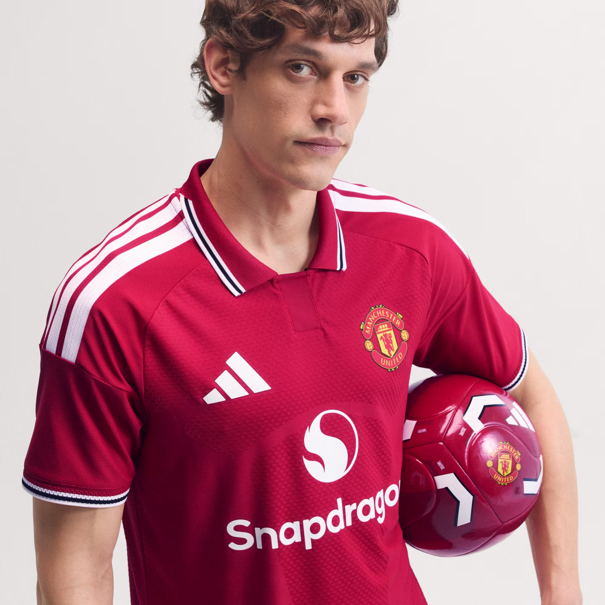 MU sân nhà bản Player 2026-2027