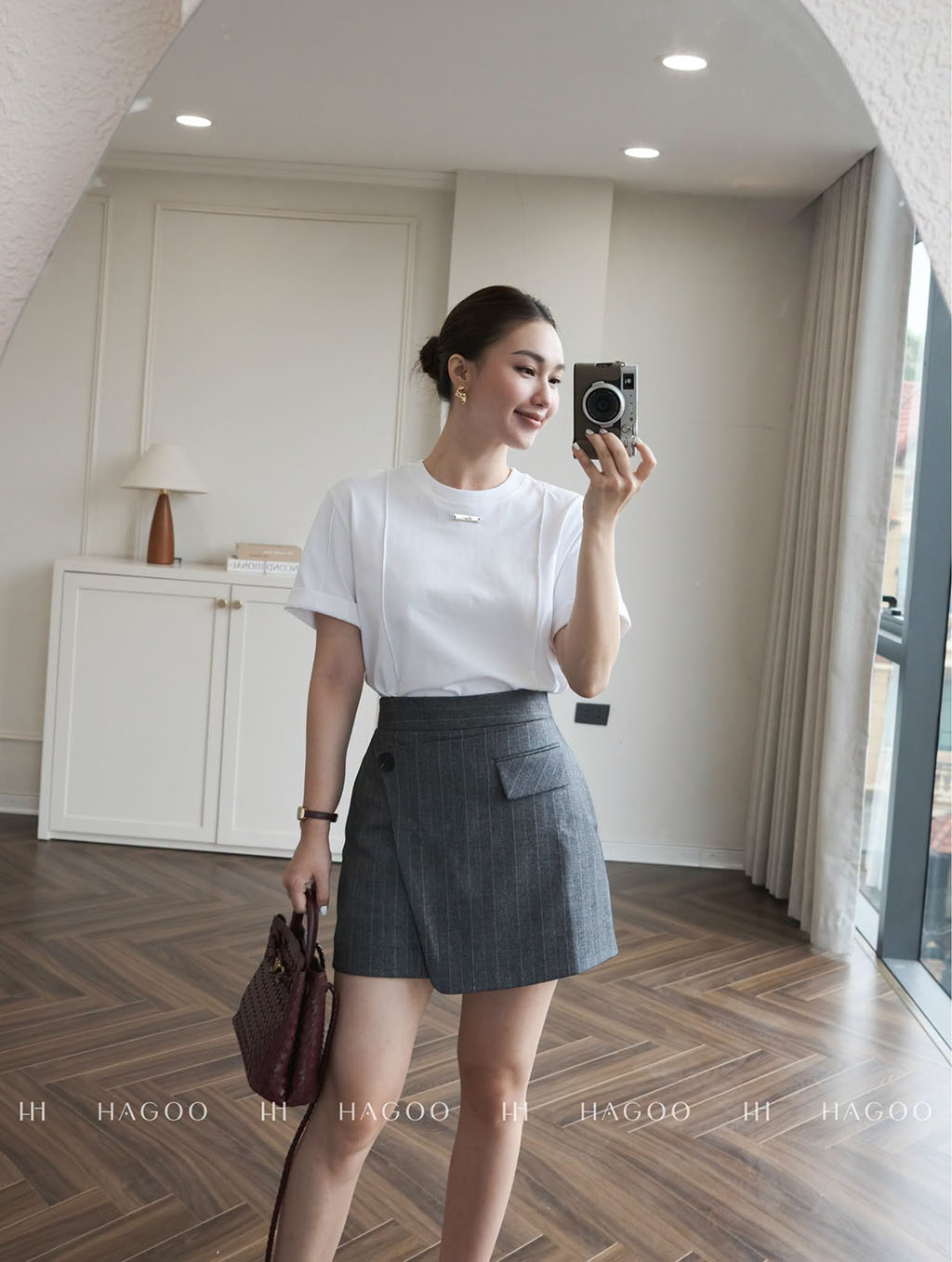 Form dáng suông basic mang đến cảm giác trẻ trung