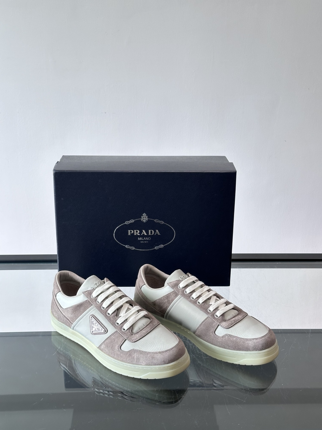 Giày Prada