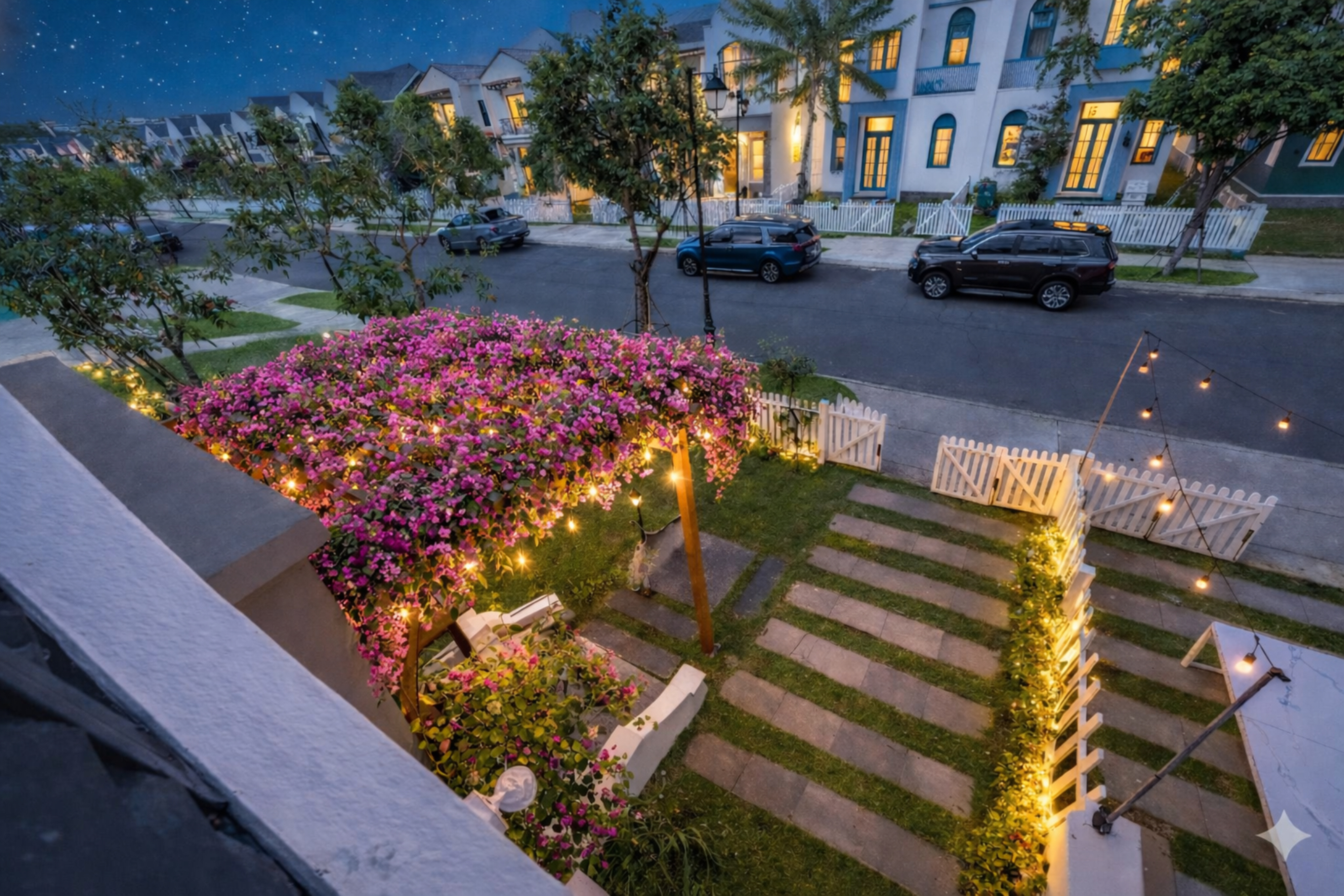 the-moon-villa-novaworld-phan-thiet-garden-night-top-view-bougainvillea-4000px