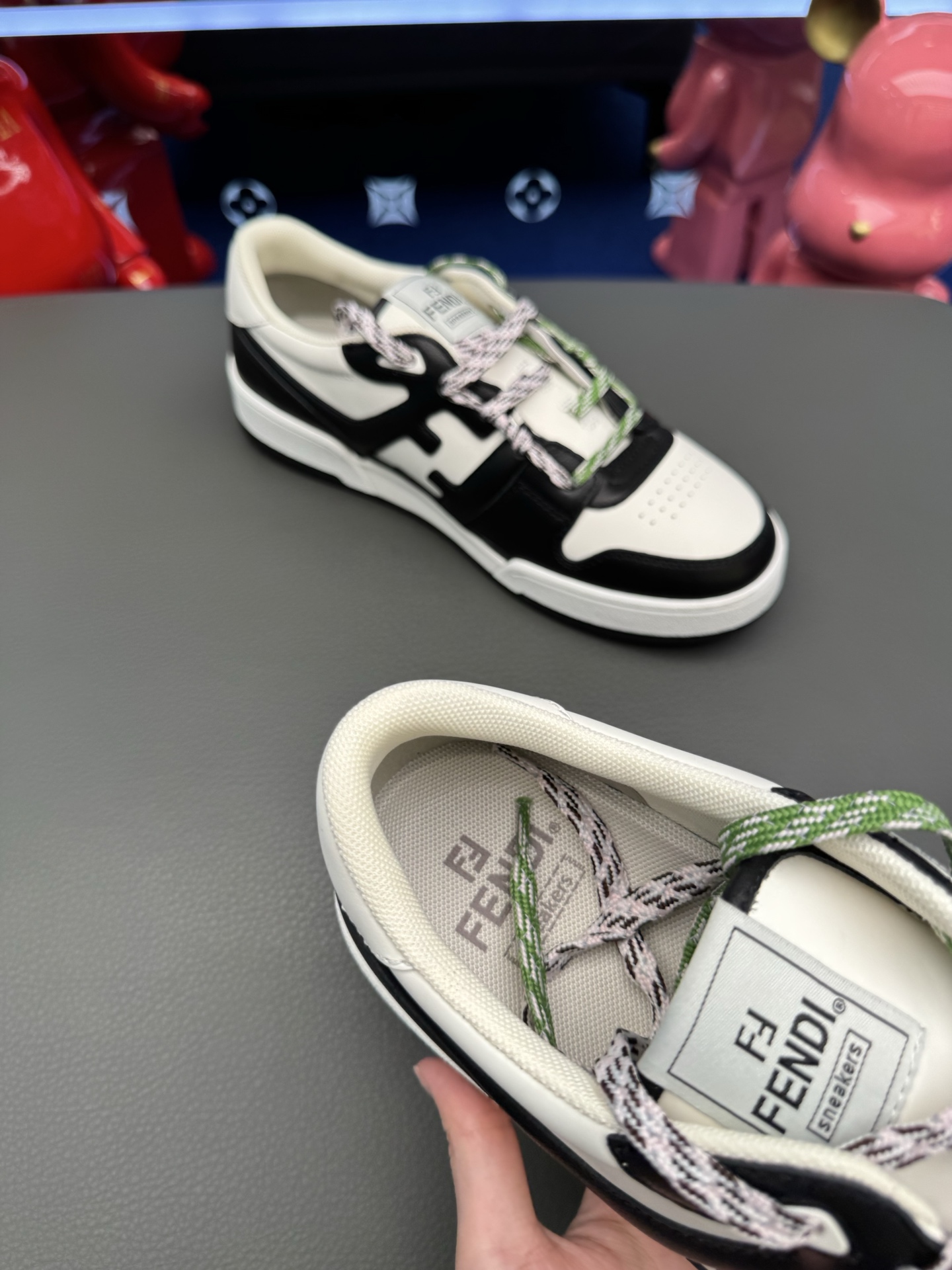 Giày Fendi