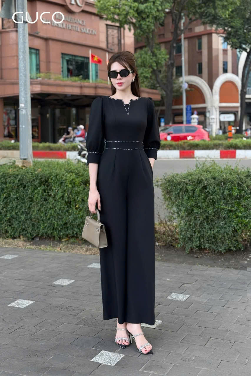 JUM CỔ V THÊU VIỀN TRẮNG - ĐEN