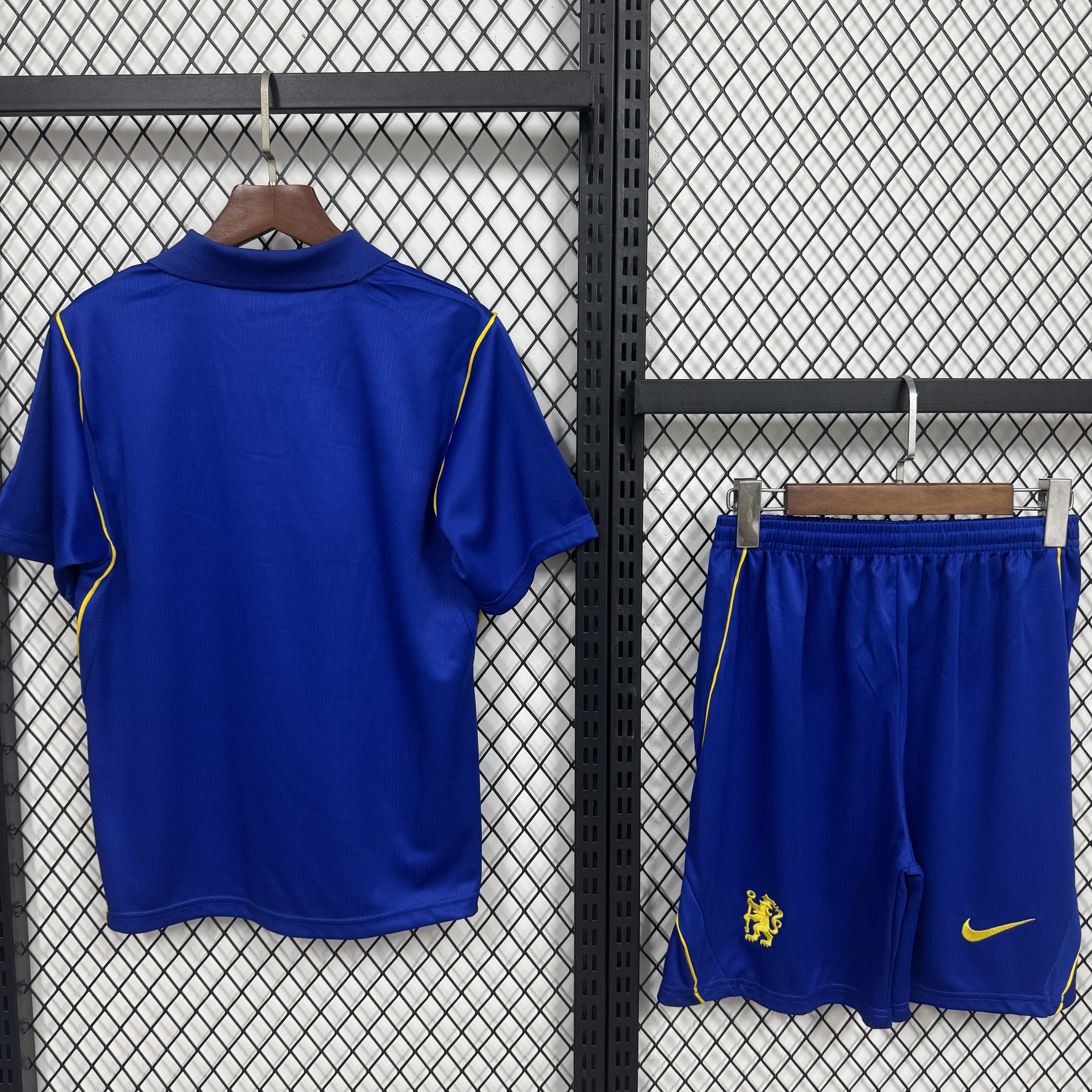 Chelsea sân nhà bản fan 26-27_thumbnail_2