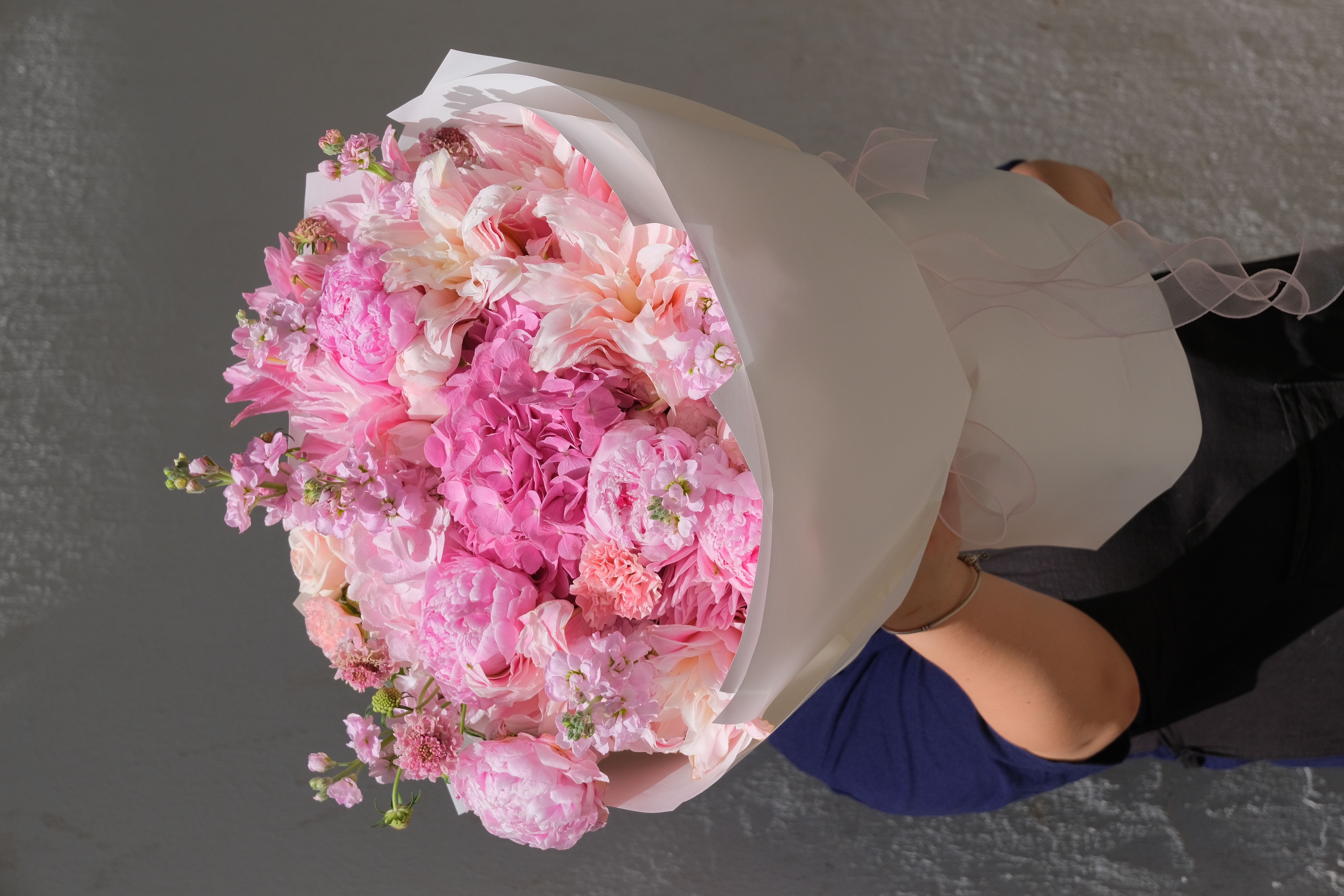 Bó hoa mix tone hồng (Peony, Lily, Hydrangeas)