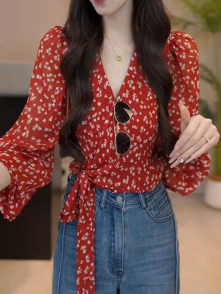 MS PS0704393 : Áo Blouse Hoa Nhí Cổ V