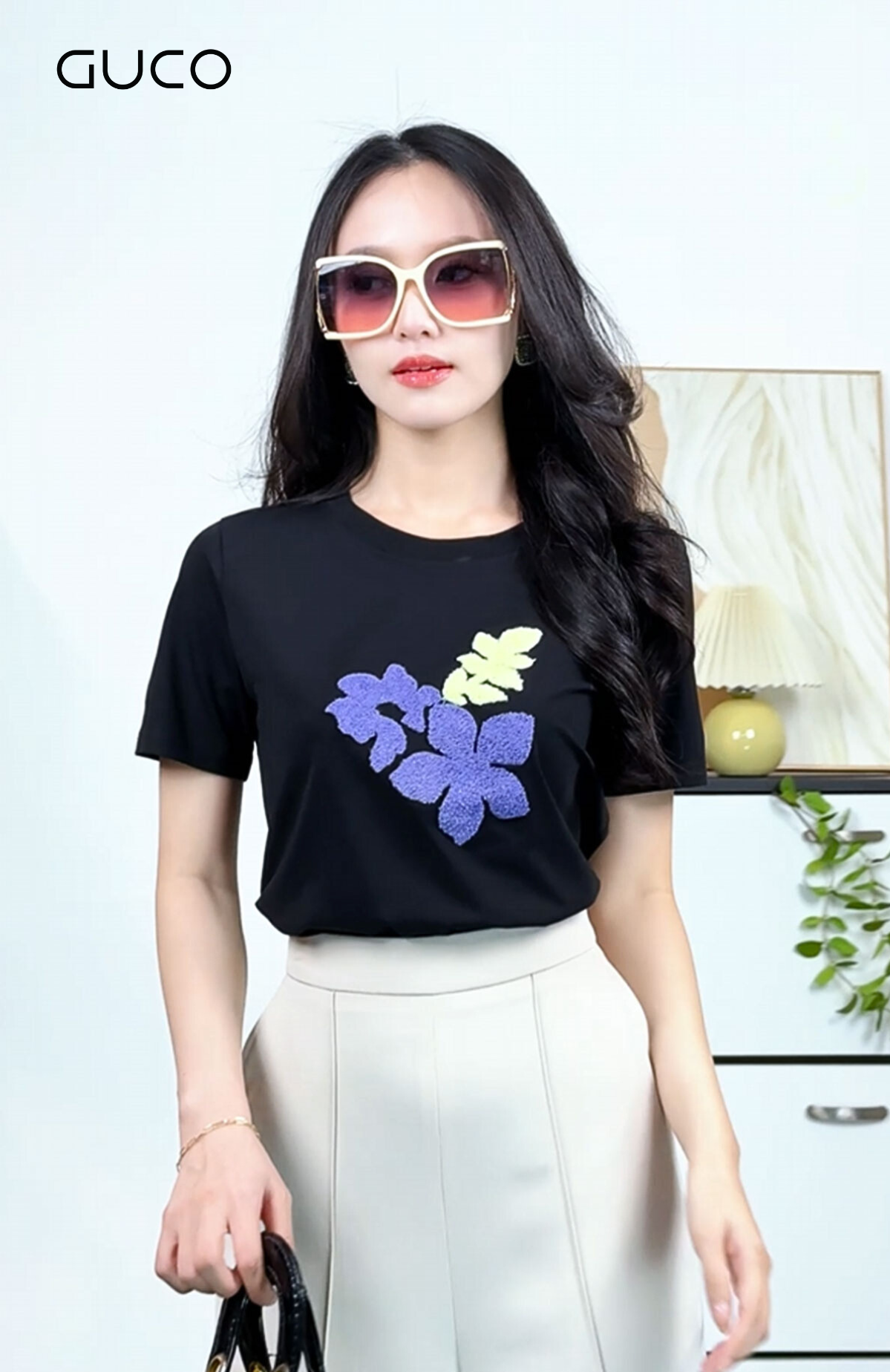 ÁO THUN TAY NGẮN HOA THÊU - ĐEN_thumbnail_1