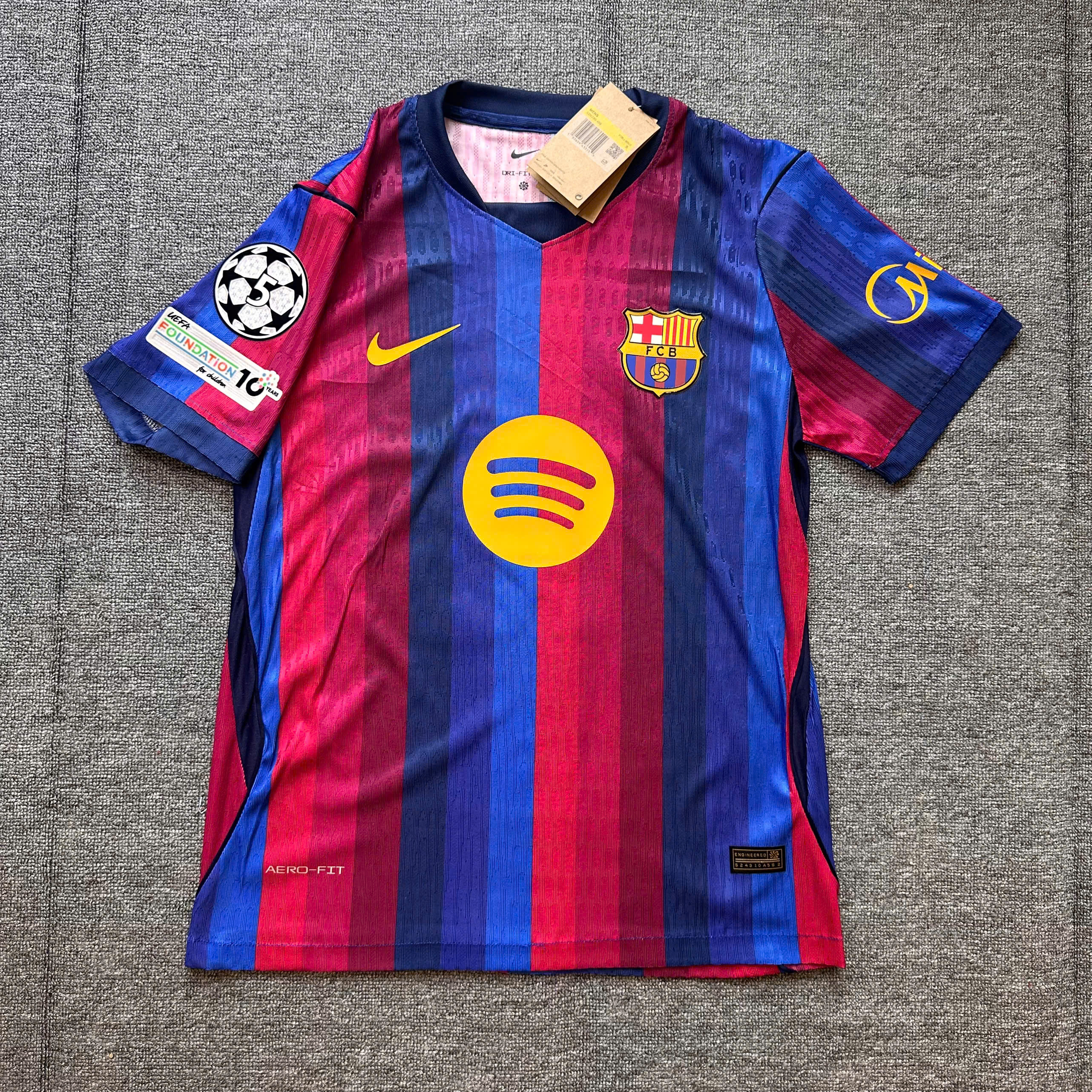 SALE 9 - Size: S