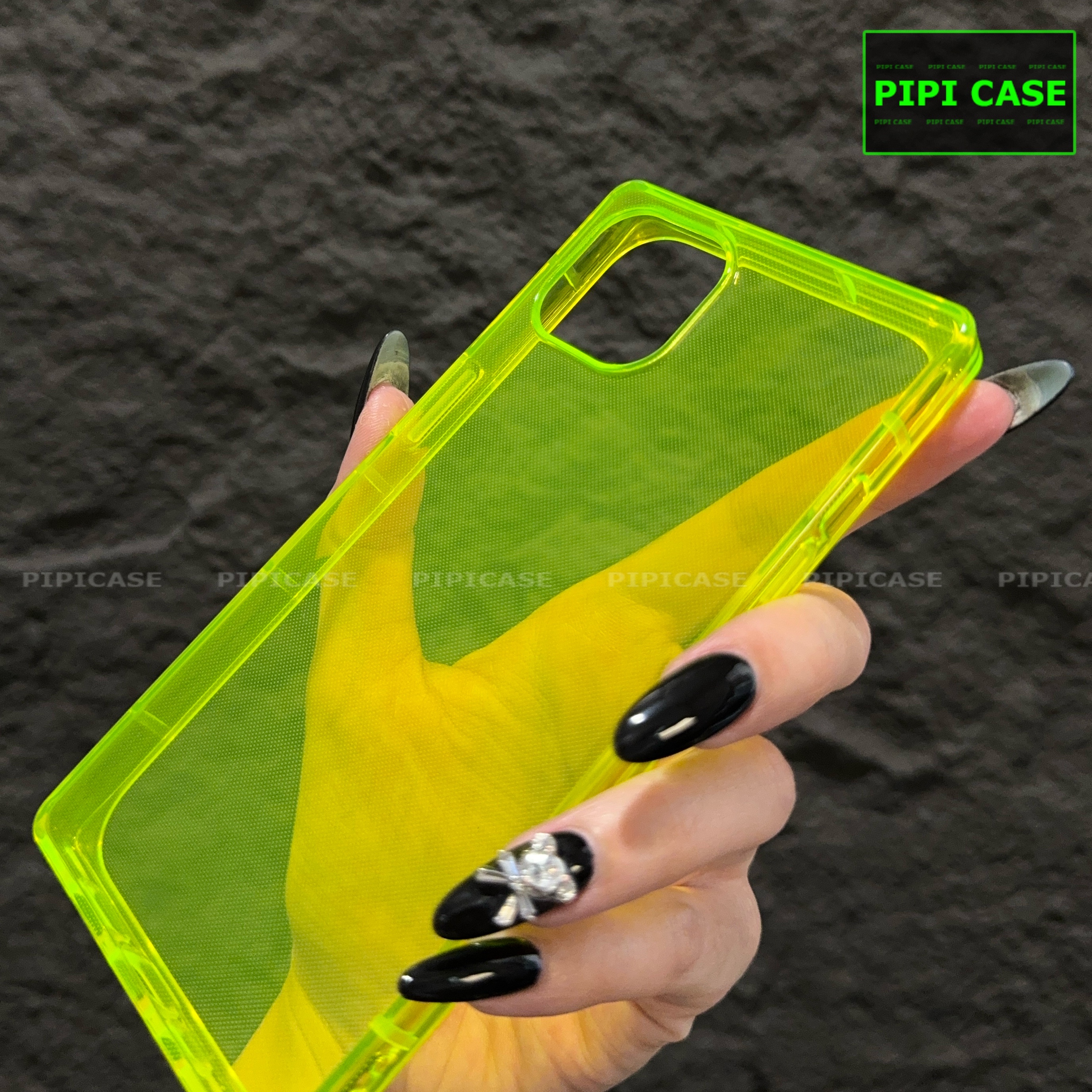 Ốp Lưng iPhone 11 Pro - Layla - Vàng Dạ Quang_thumbnail_8