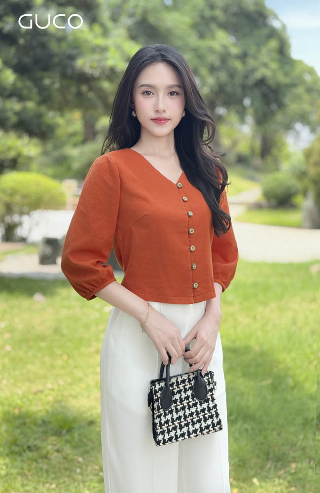 GUCO Áo Công Sở Cổ V Nhẹ Nhàng - Cam