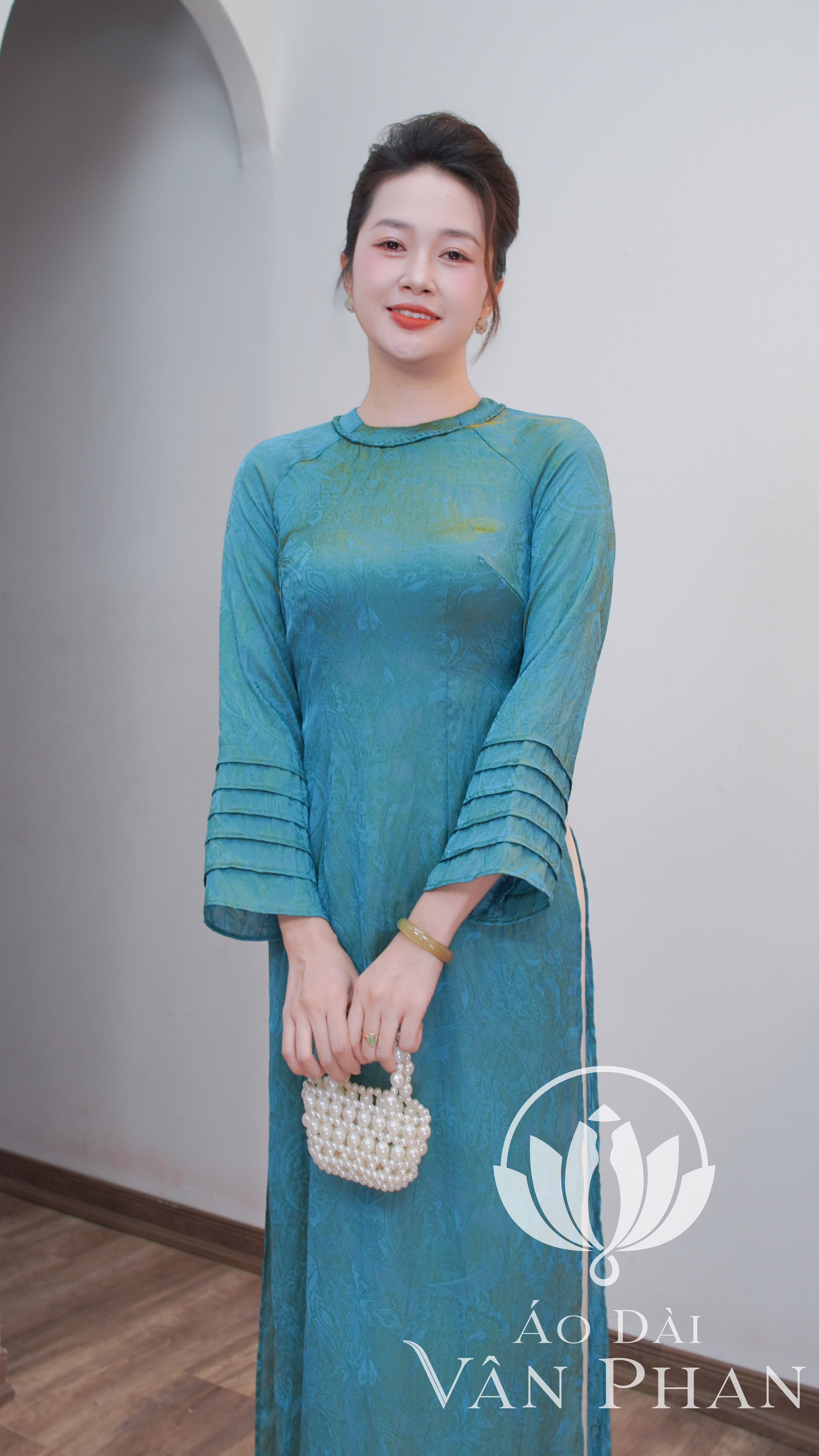 A3376 áo dài cổ khít tay loe xanh đá tencel_thumbnail_1