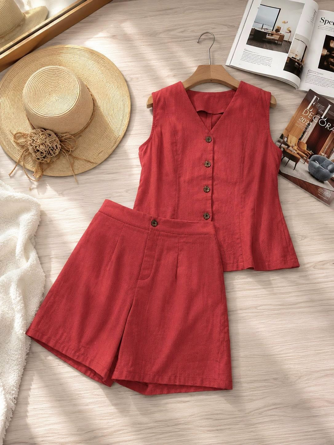 Bộ Linen bột đùi áo sát nách cổ tim_thumbnail_4