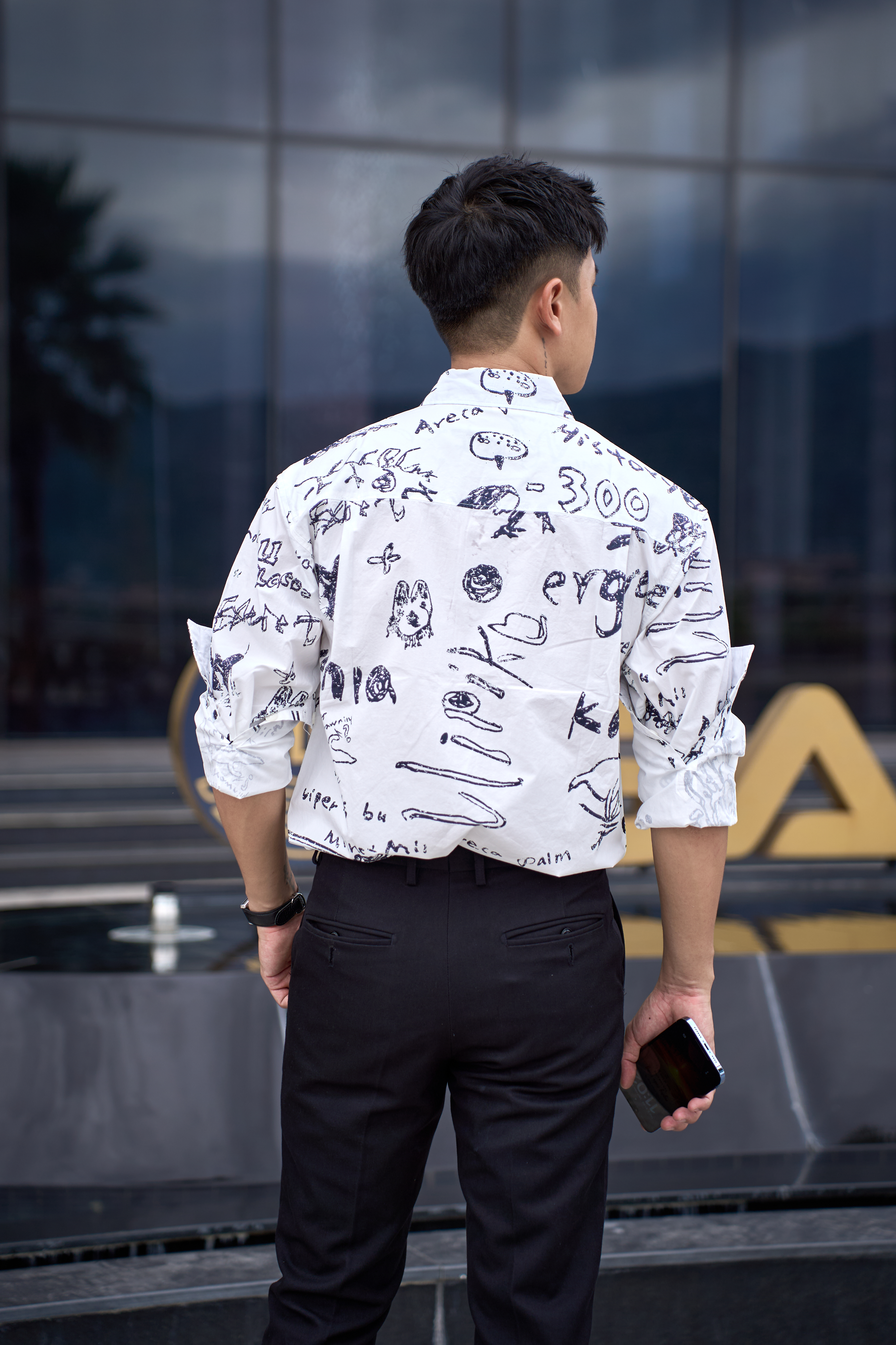 SA116 - Áo sơ mi nam dài tay in họa tiết phong cách Nhật Bản, dáng rộng thoải mái, màu trắng và xanh hoàng gia_thumbnail_4