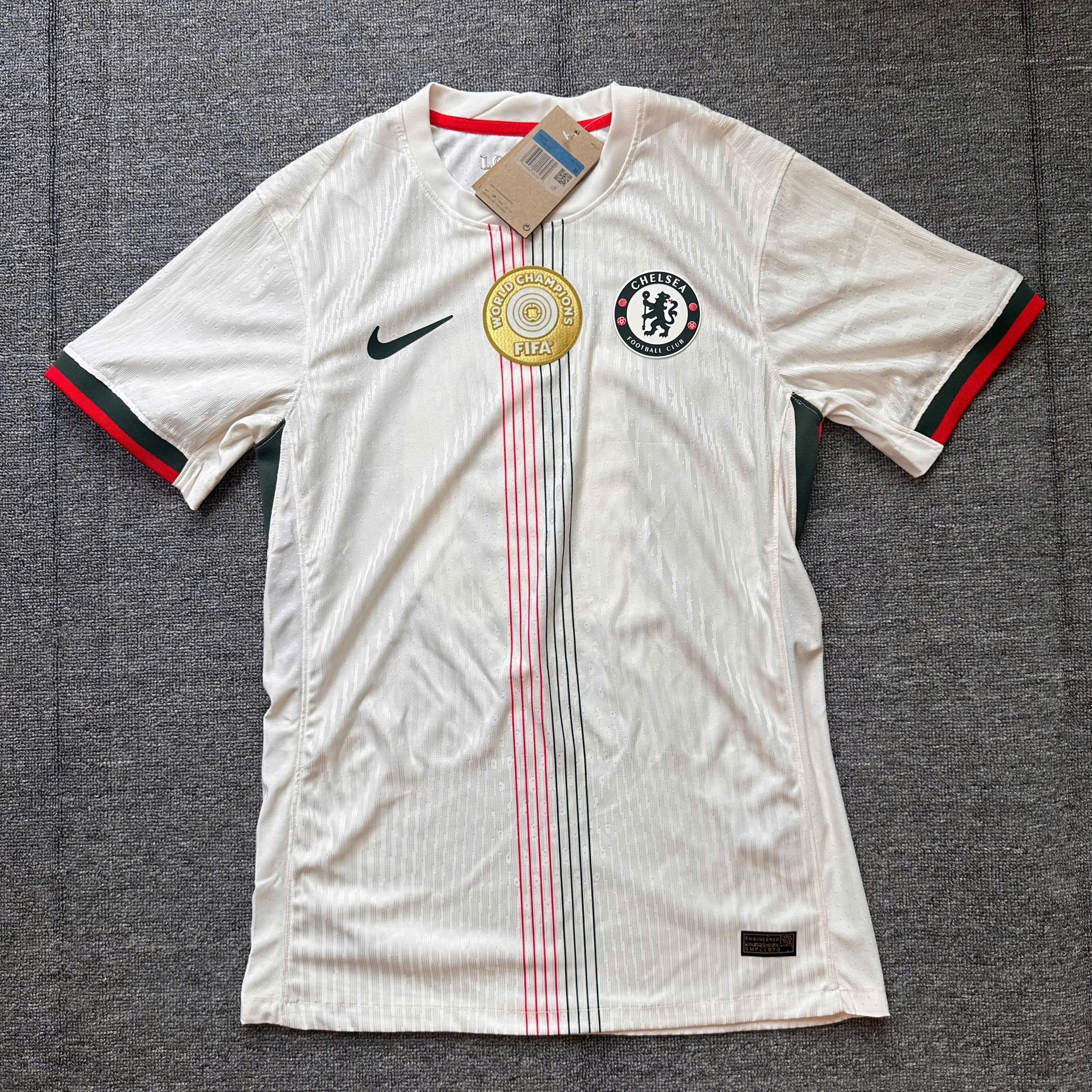 SALE 37 - Size: M