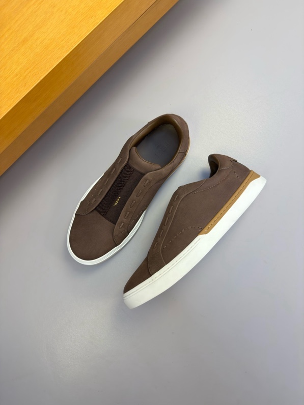 Giày Slipon Fendi
