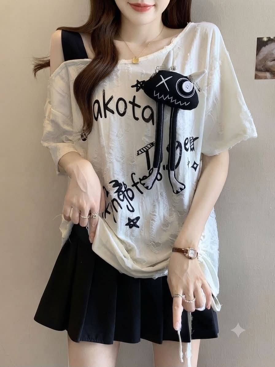 MS SB1104365: áo T-shirt phong cách Punk Chic đầy cá tính và phá cách. 