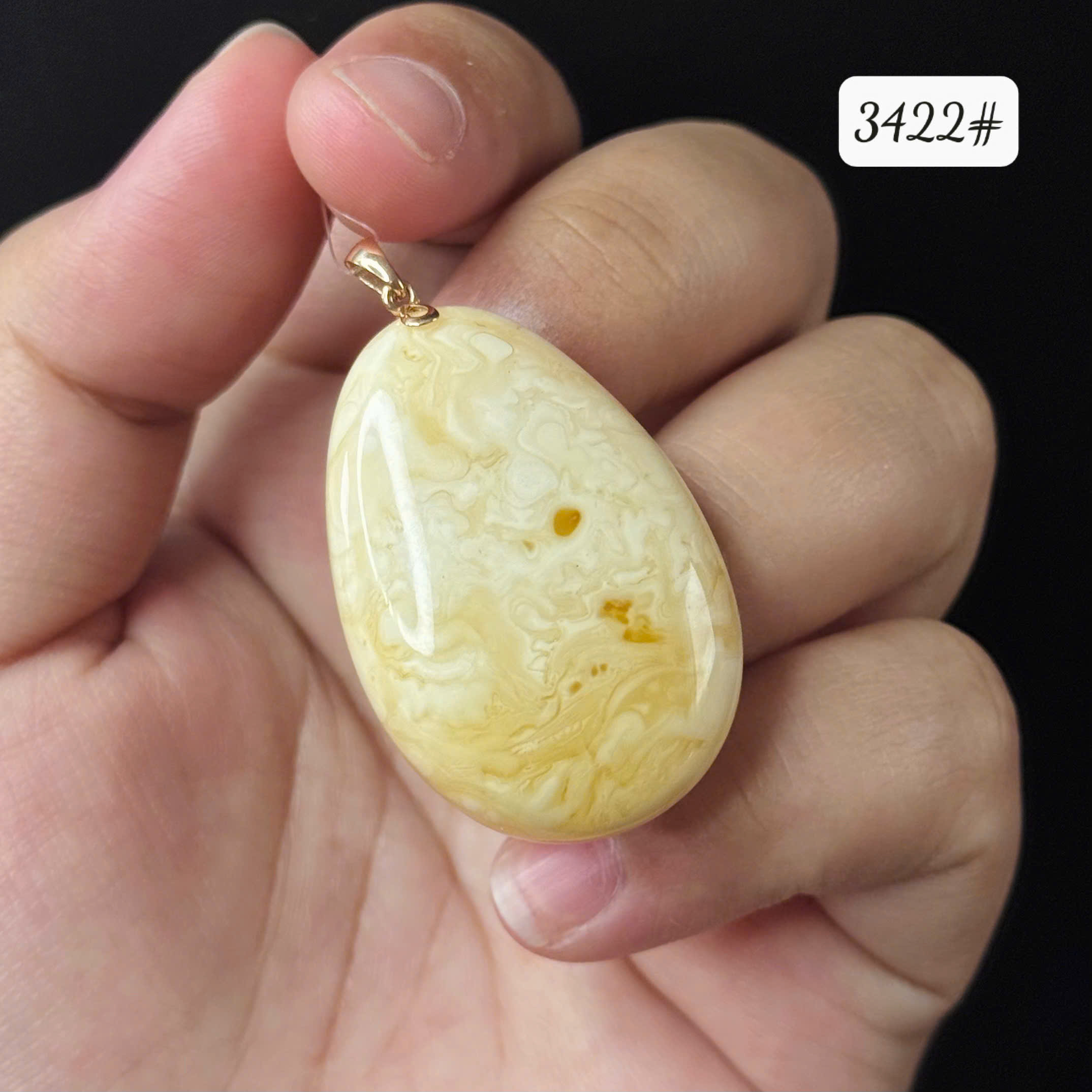 Mặt Dây Chuyền Hổ Phách Hoàng Gia Vân Bạch Oval Chốt Vàng 585 - Mã 3422