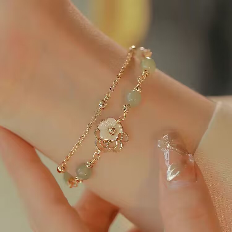 Giống như hoa và ngọc bích~Vòng tay xếp chồng hai lớp dành cho nữ, phong cách mới mùa hè, bạn thân đa năng, phong cách thích hợp, thanh lịch và cao cấp Màu sắc: M352 [Vòng tay hoa nhỏ xếp chồng hai lớp]