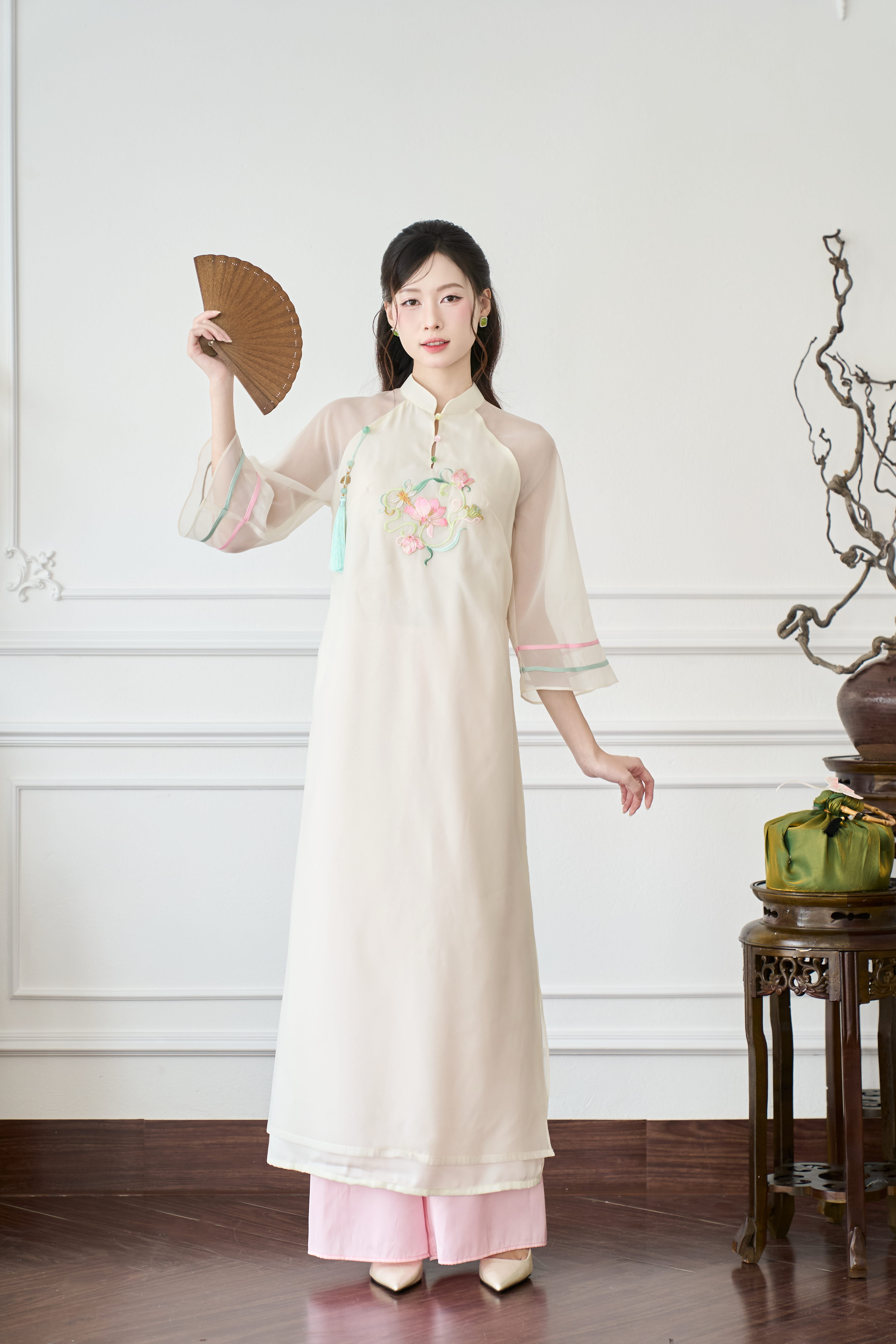 Áo dài Liên Châu