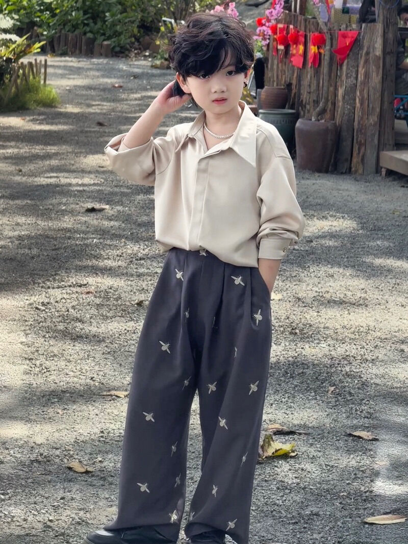 Bộ Vest Ong Thêu Form rộng Cho Bé Trai, Bé Gái Cá Tính ._thumbnail_3