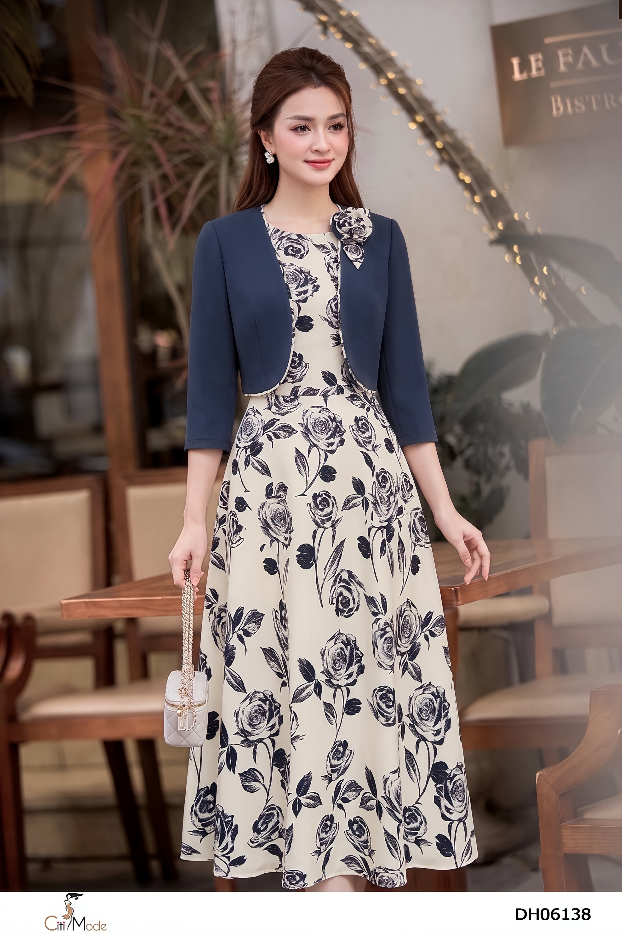 Đầm xòe giả set hoa đen phối đen cổ tròn đính hoa