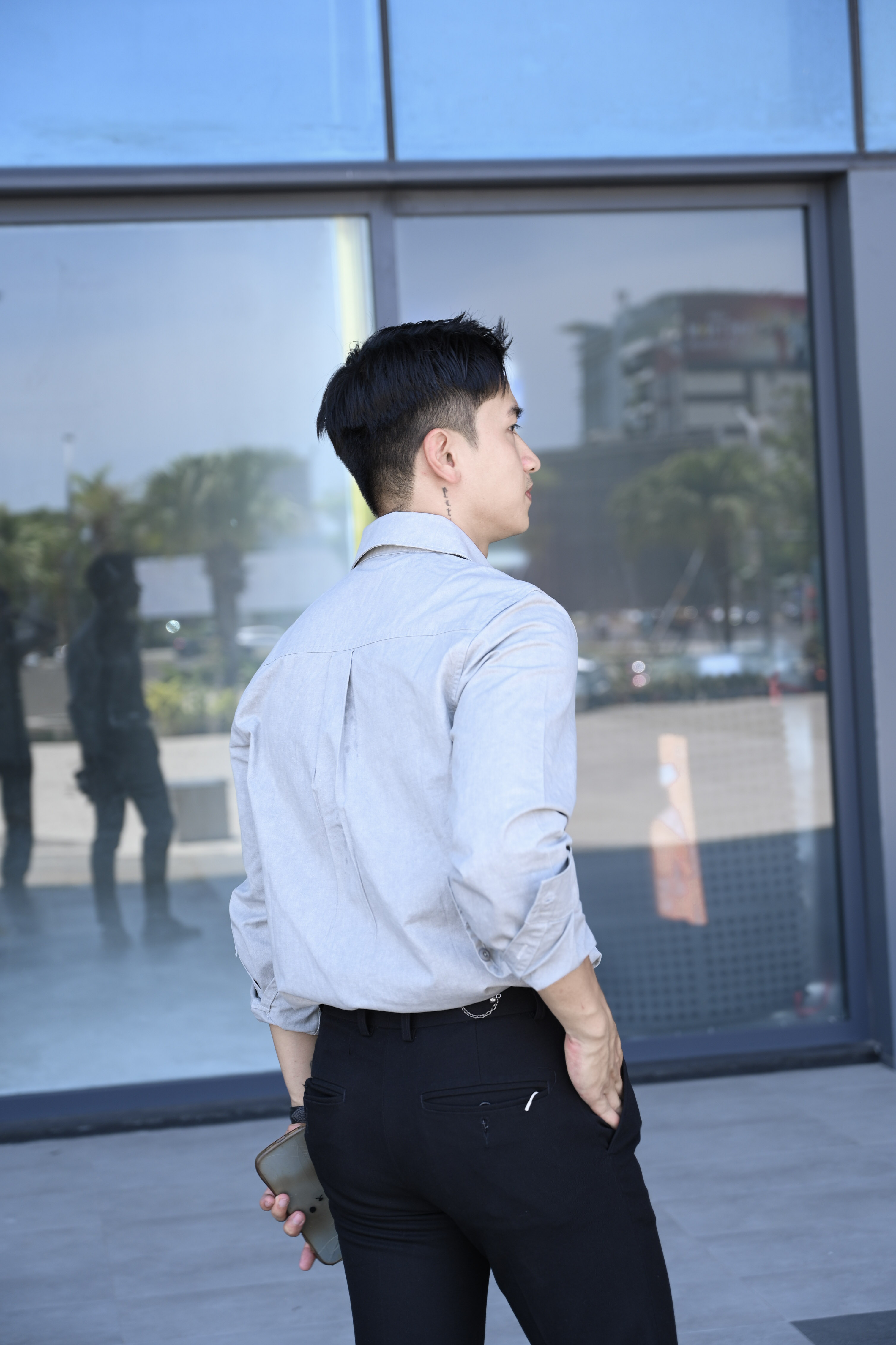 SA21 - Áo sơ mi nam dáng rộng phong cách Nhật Bản, cổ bẻ, tay dài, họa tiết chữ, chất cotton mềm mại_thumbnail_3