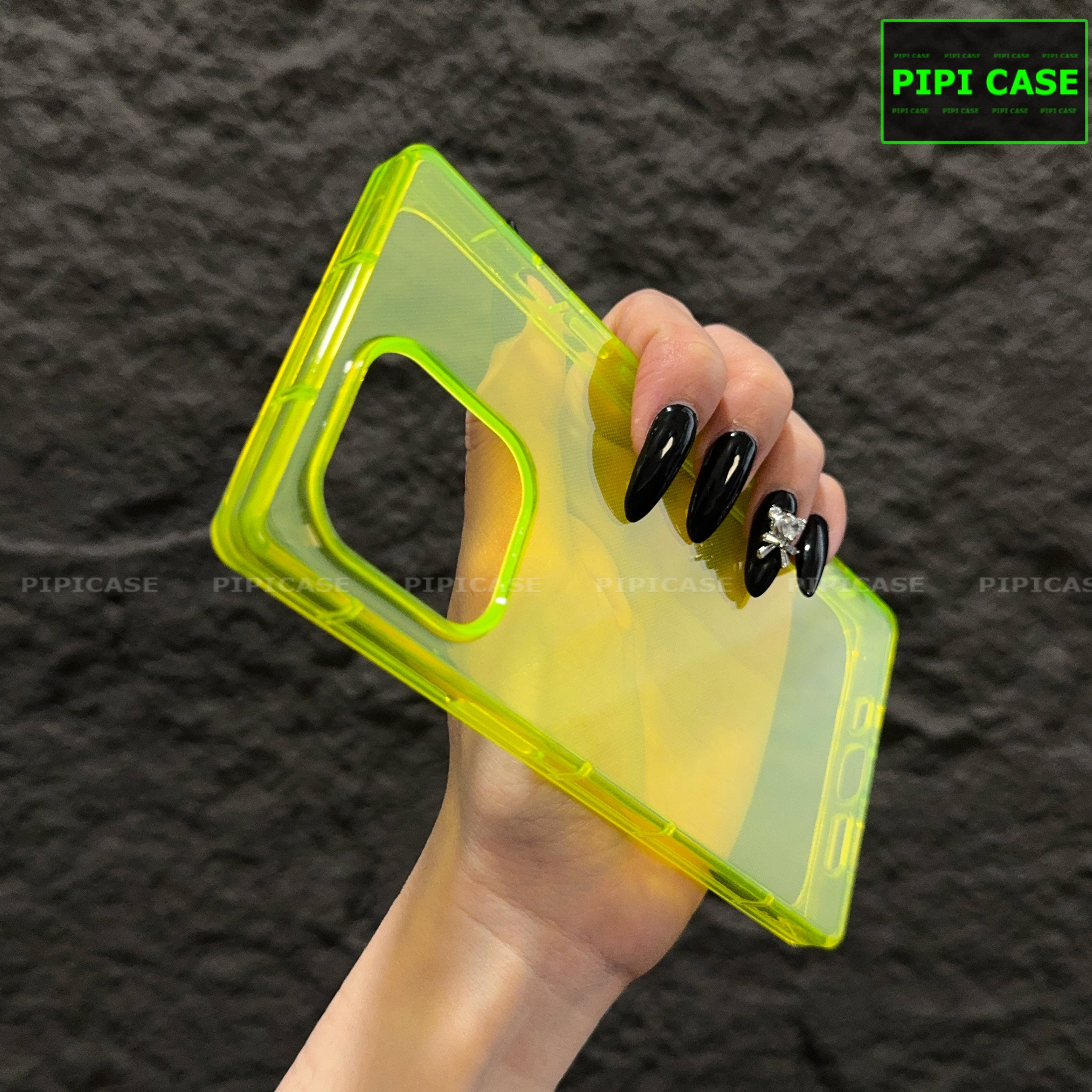 Ốp Lưng iPhone 13 - Layla - Vàng Dạ Quang_thumbnail_3