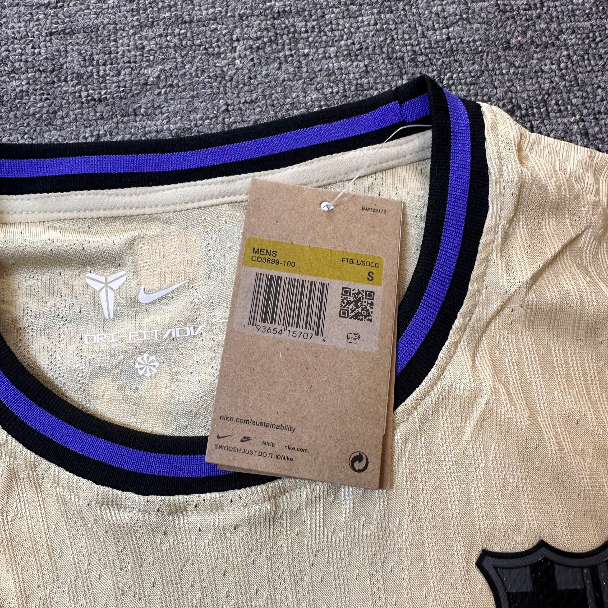 SALE 64 - Size: S_thumbnail_3