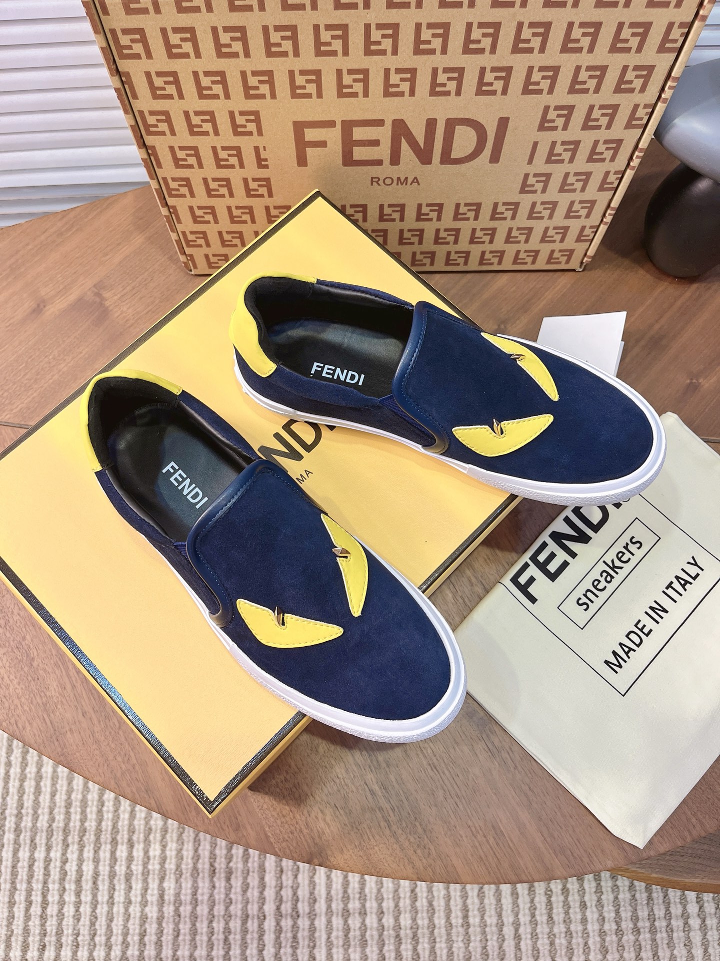 Giày Slipon Fendi