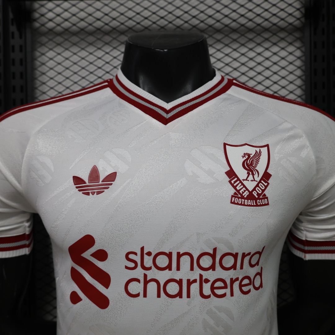 Liverpool sân khách bản player 26-27_thumbnail_2