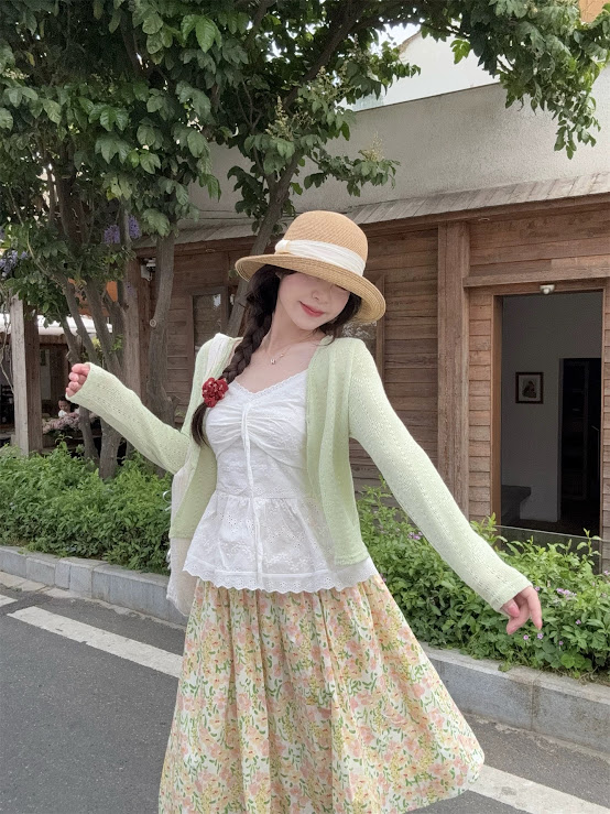 Lucas - Set áo 2 dây thô thêu cổ tim gấu xòe + áo khoác cardigan khác màu_thumbnail_2