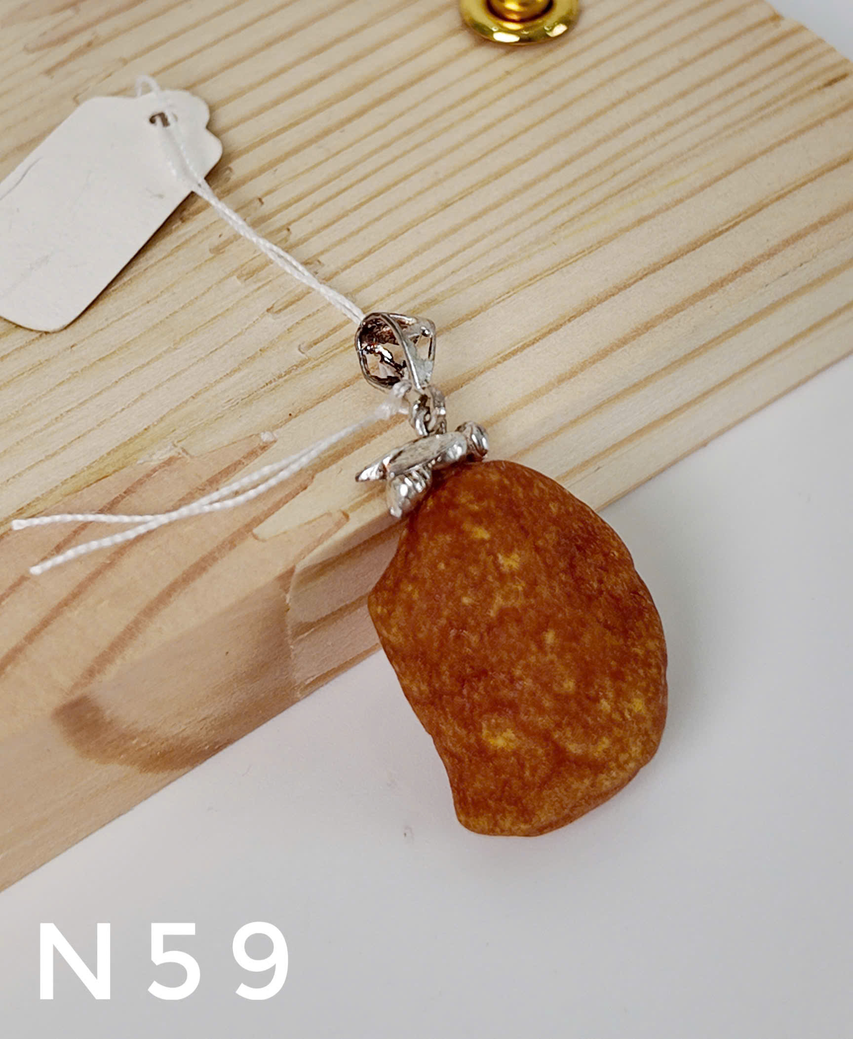 Mặt Dây Chuyền Hổ Phách Giọt Chốt Bạc Hình Ong - N59