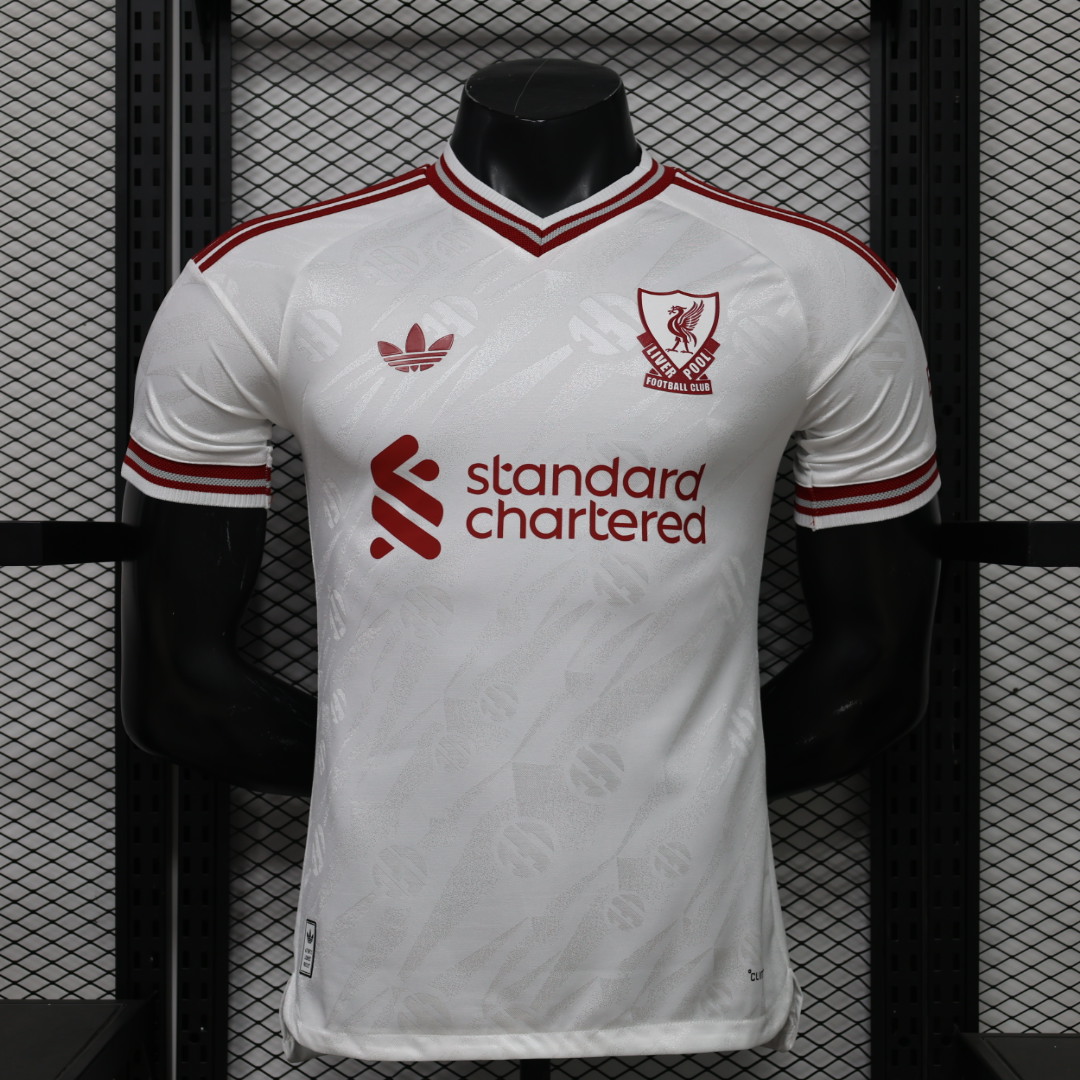 Liverpool sân khách bản player 26-27