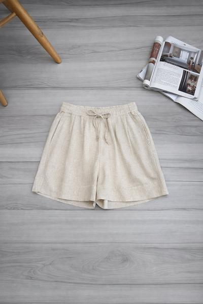 Quần short linen gân lưng thun dây rút