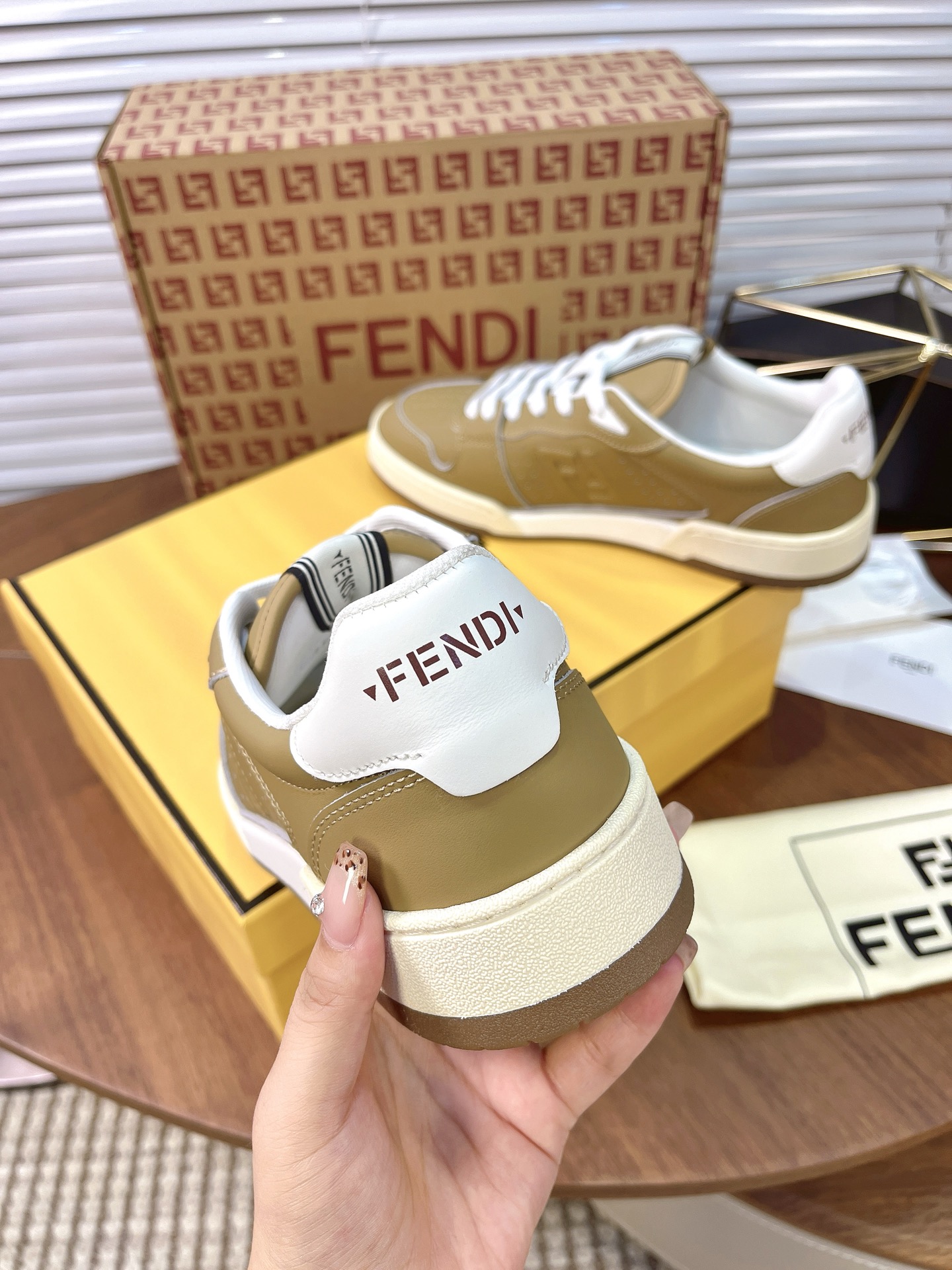 Giày Fendi_thumbnail_5